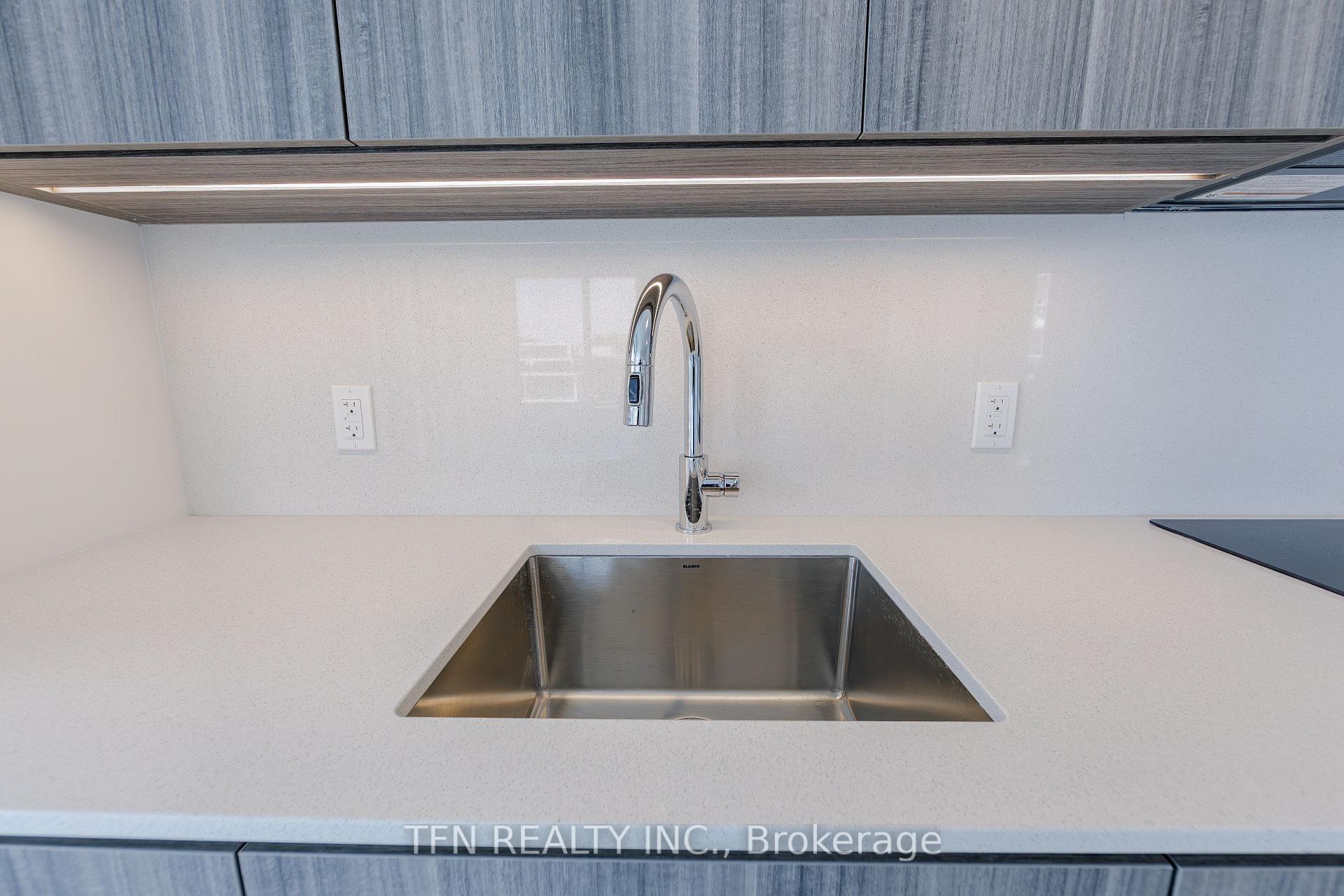 Photo 6 of Unit 1313, 15 Richardson Street, Toronto, Waterfront Communities — HOMEH