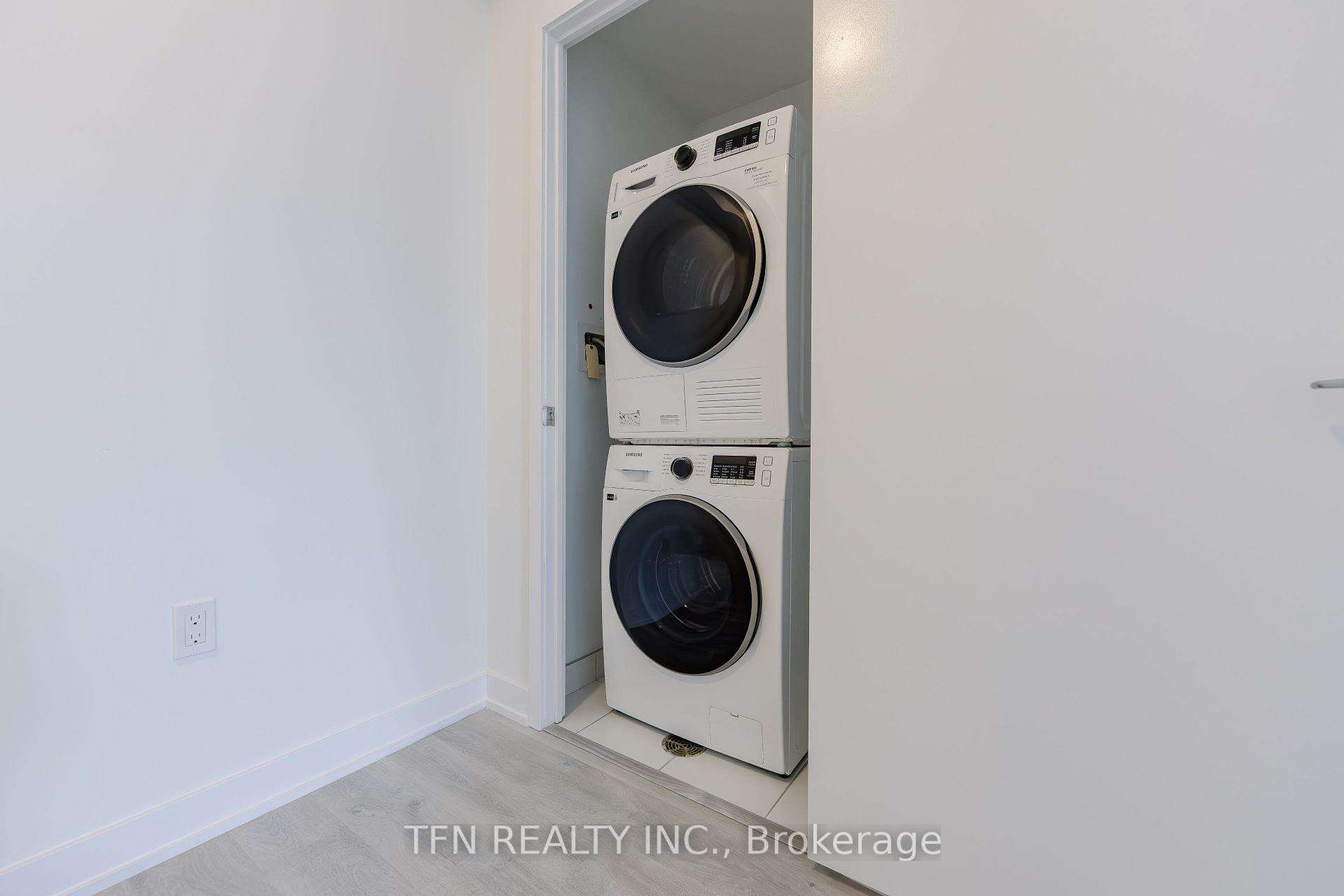 Photo 13 of Unit 1313, 15 Richardson Street, Toronto, Waterfront Communities — HOMEH