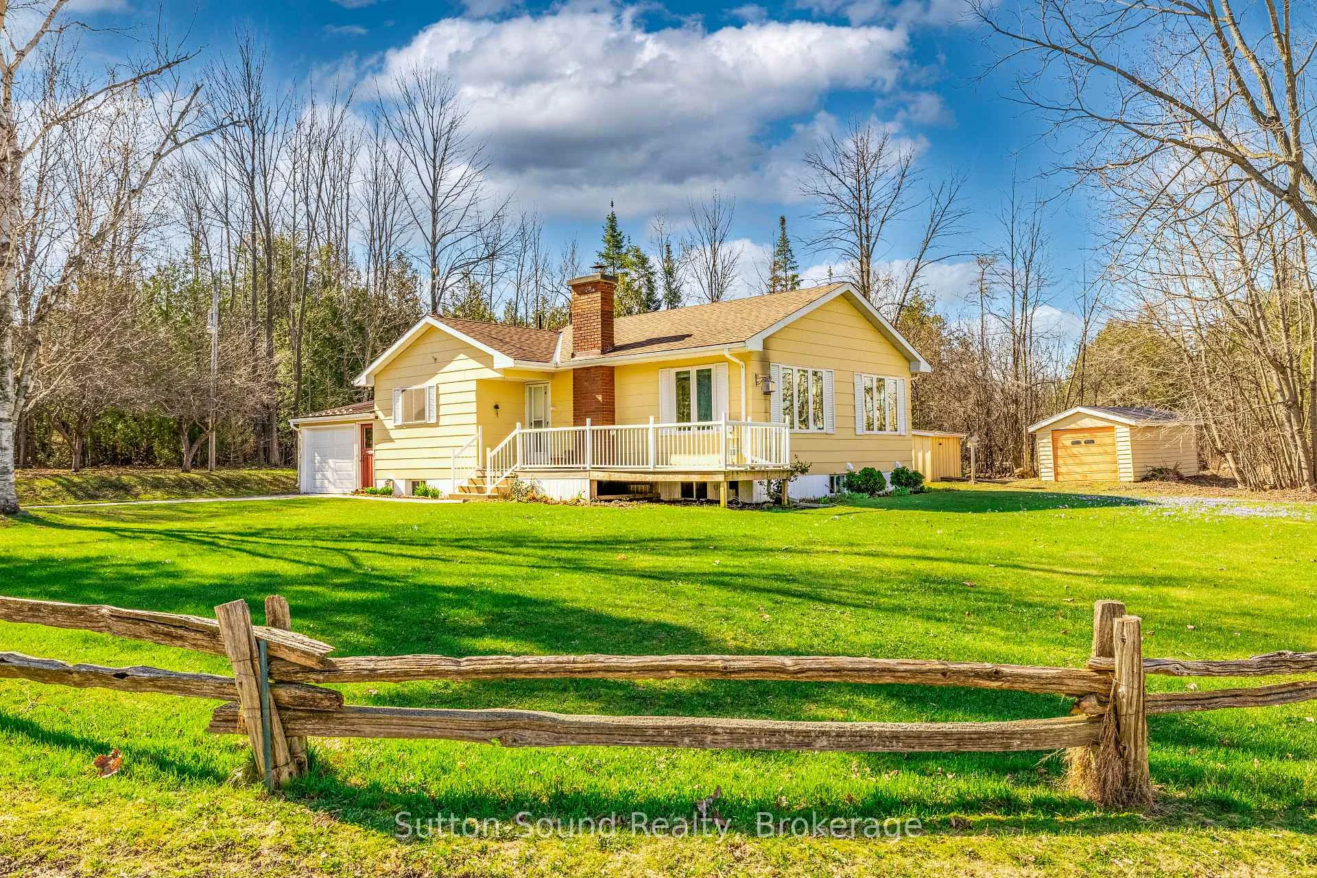 Photo 2 of 125 Paradise Bay Road, Meaford — HOMEH