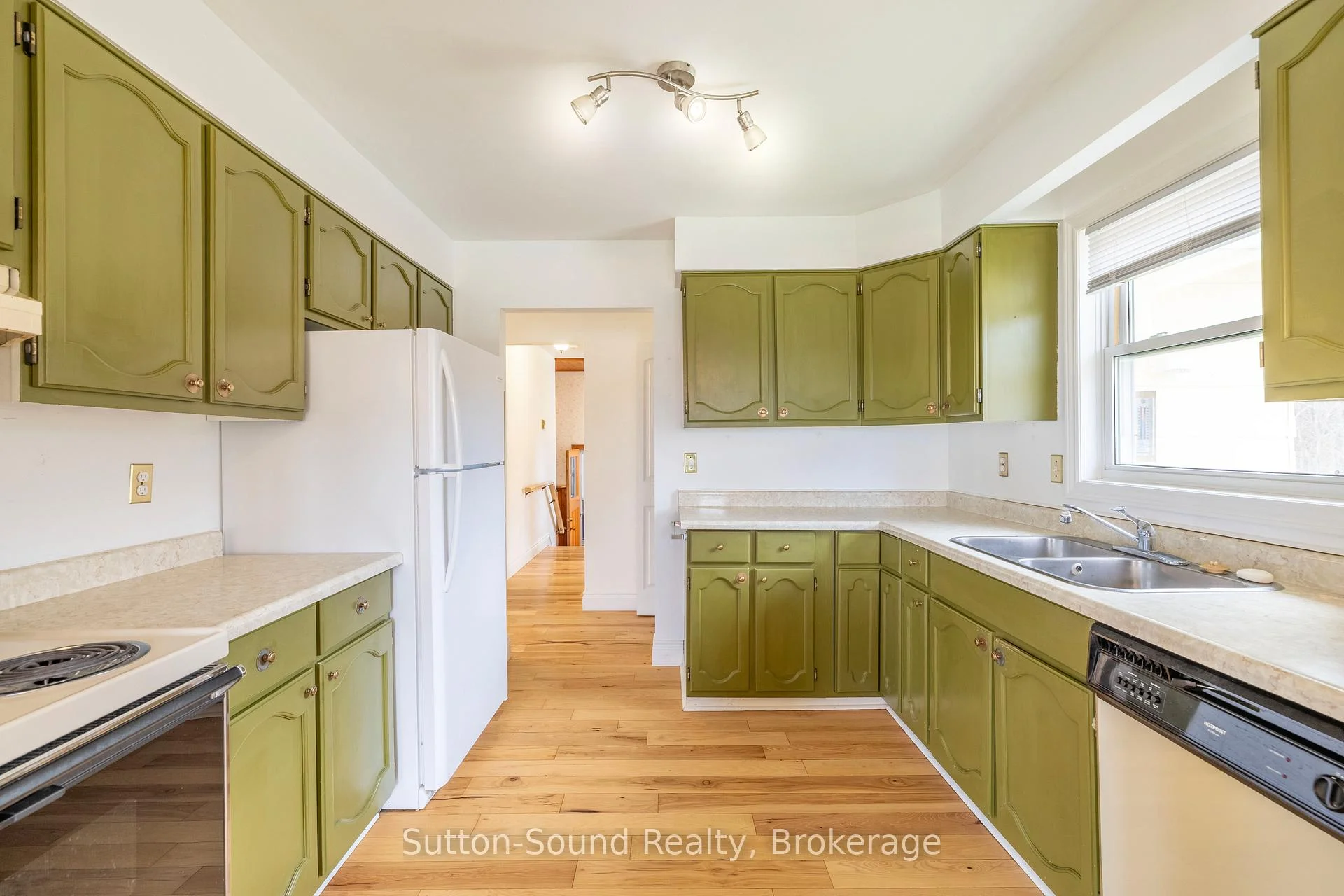 Photo 66 of 125 Paradise Bay Road, Meaford — HOMEH