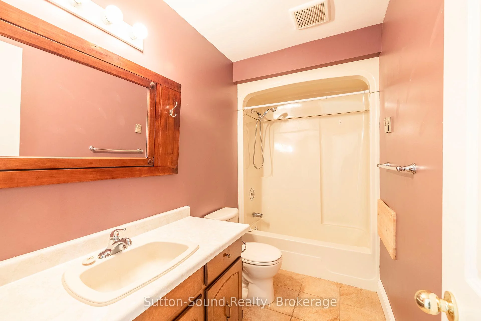 Photo 71 of 125 Paradise Bay Road, Meaford — HOMEH