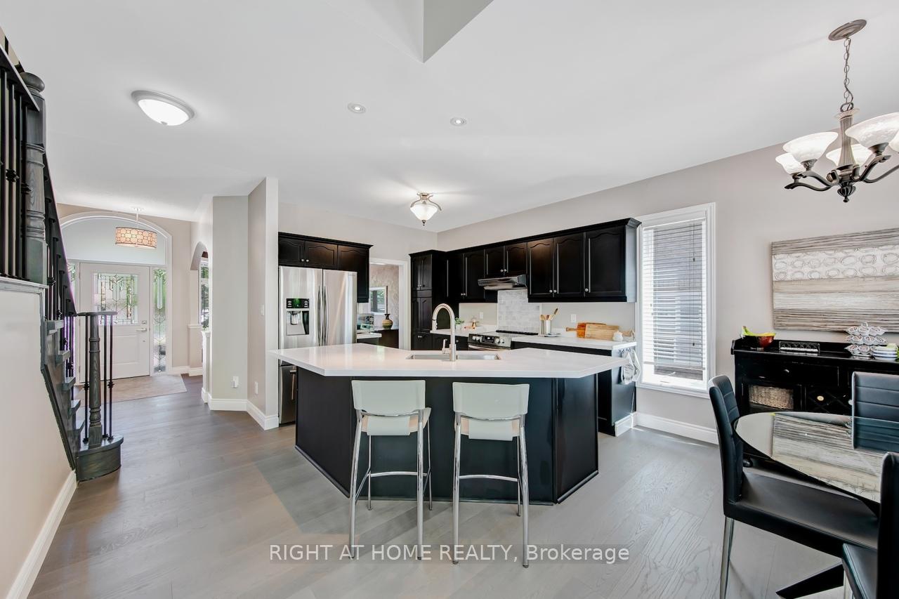 Photo 11 of 126 Moore Crescent, Hamilton, Ancaster — HOMEH