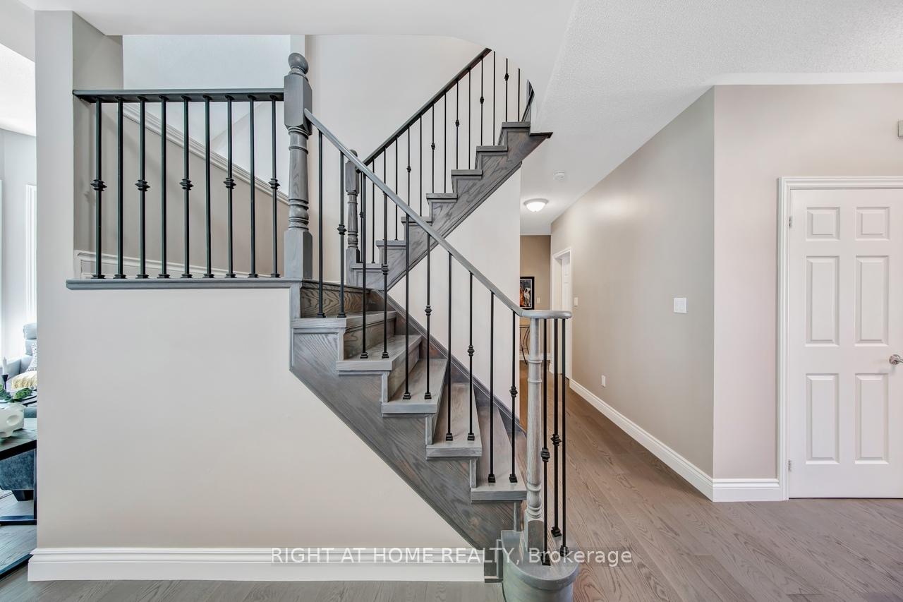 Photo 25 of 126 Moore Crescent, Hamilton, Ancaster — HOMEH