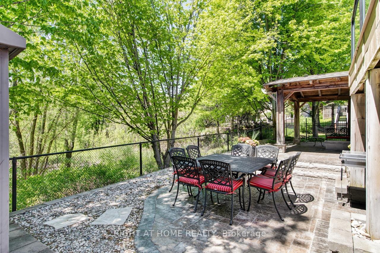 Photo 36 of 126 Moore Crescent, Hamilton, Ancaster — HOMEH