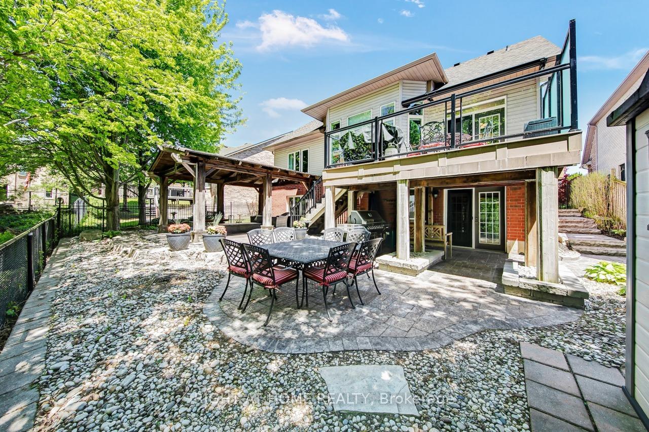 Photo 37 of 126 Moore Crescent, Hamilton, Ancaster — HOMEH