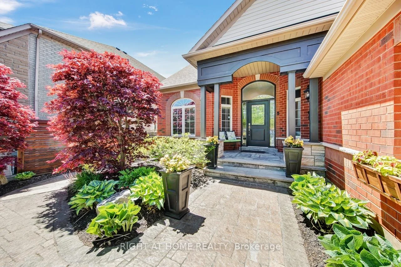 Photo 6 of 126 Moore Crescent, Hamilton, Ancaster — HOMEH