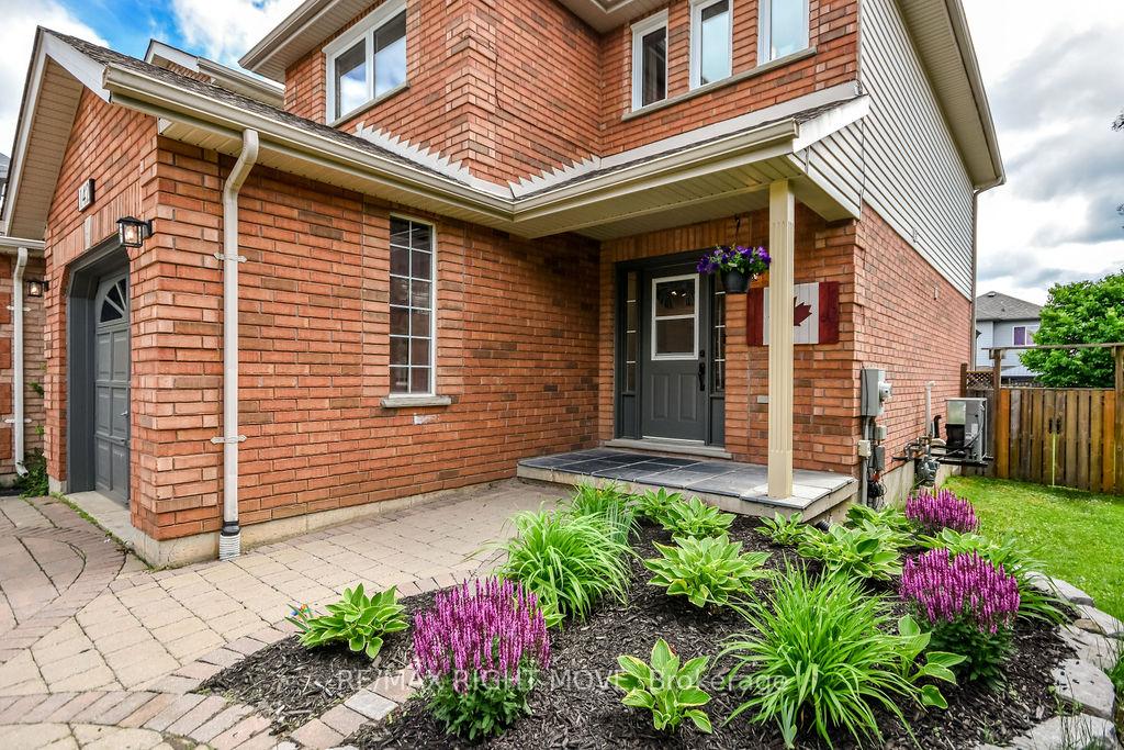 Photo 2 of 142 Julia Crescent, Orillia — HOMEH
