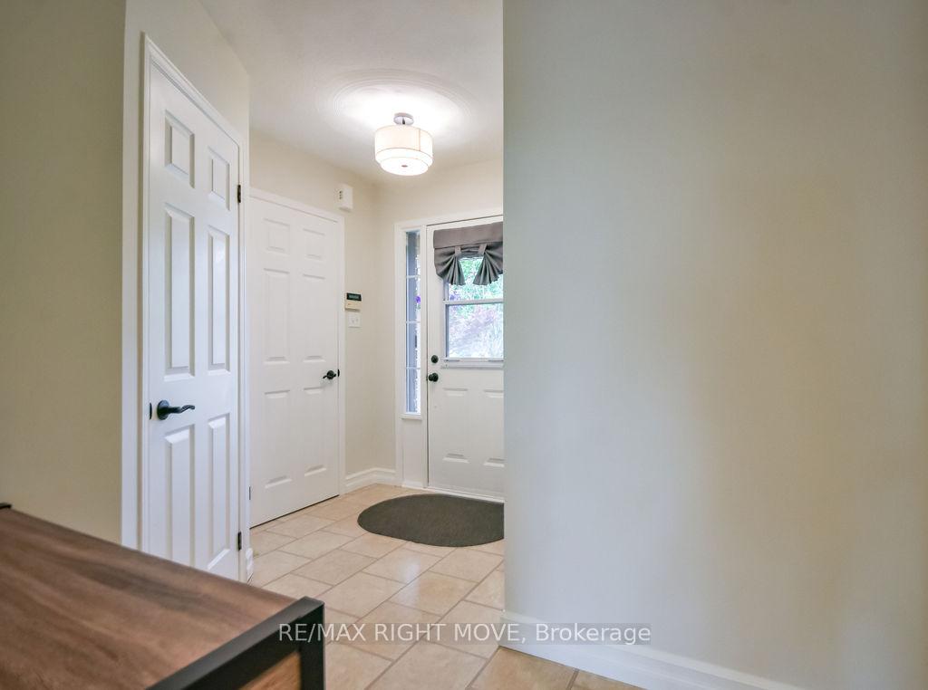 Photo 5 of 142 Julia Crescent, Orillia — HOMEH