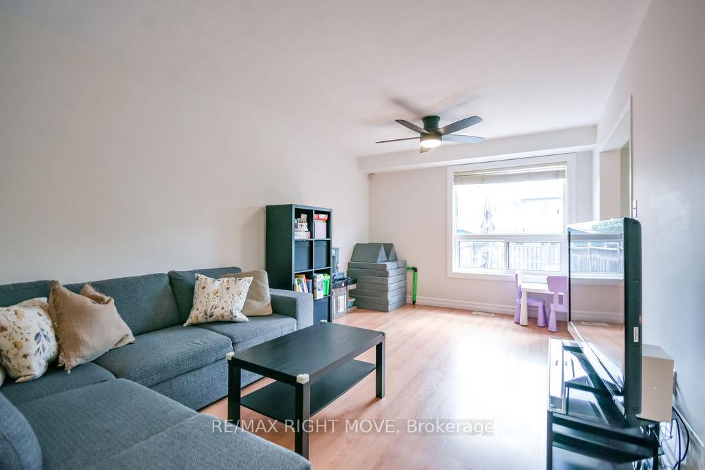 Photo 7 of 142 Julia Crescent, Orillia — HOMEH