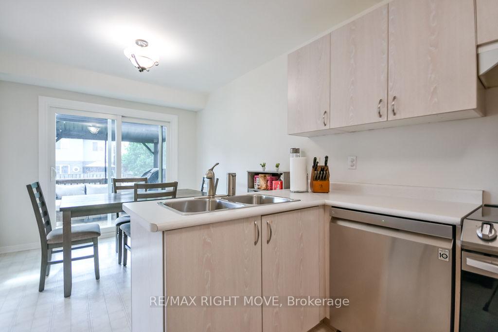 Photo 12 of 142 Julia Crescent, Orillia — HOMEH