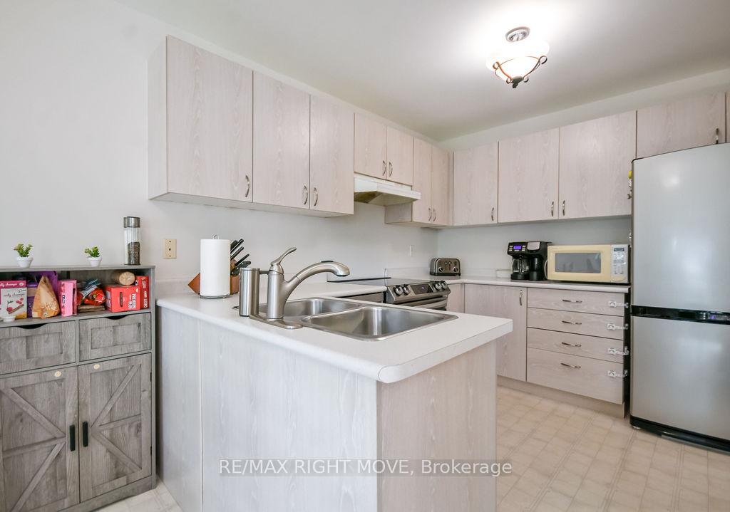 Photo 14 of 142 Julia Crescent, Orillia — HOMEH