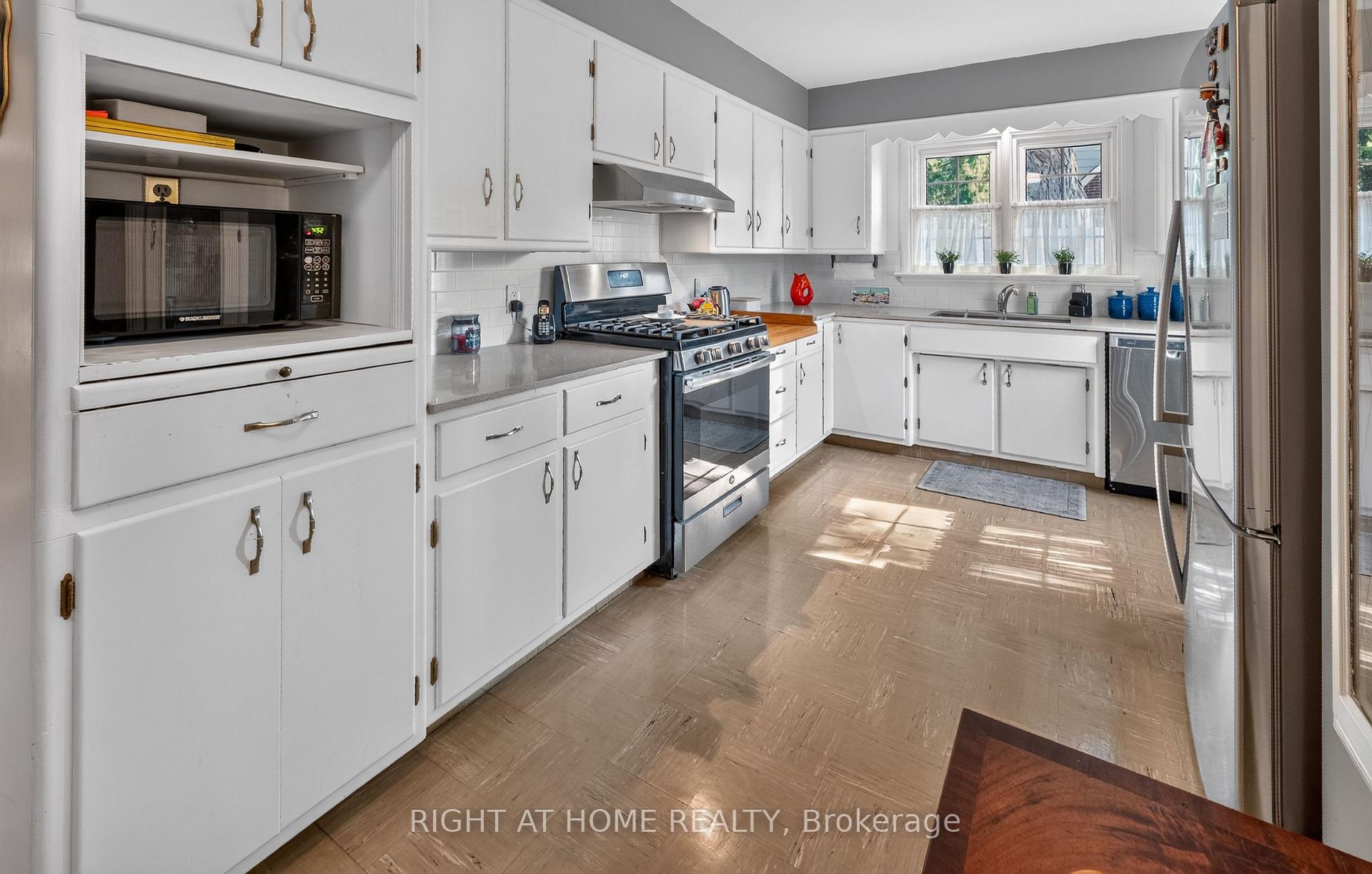 Photo 11 of 335 Sunset Drive, Central Elgin, Rural Central Elgin — HOMEH