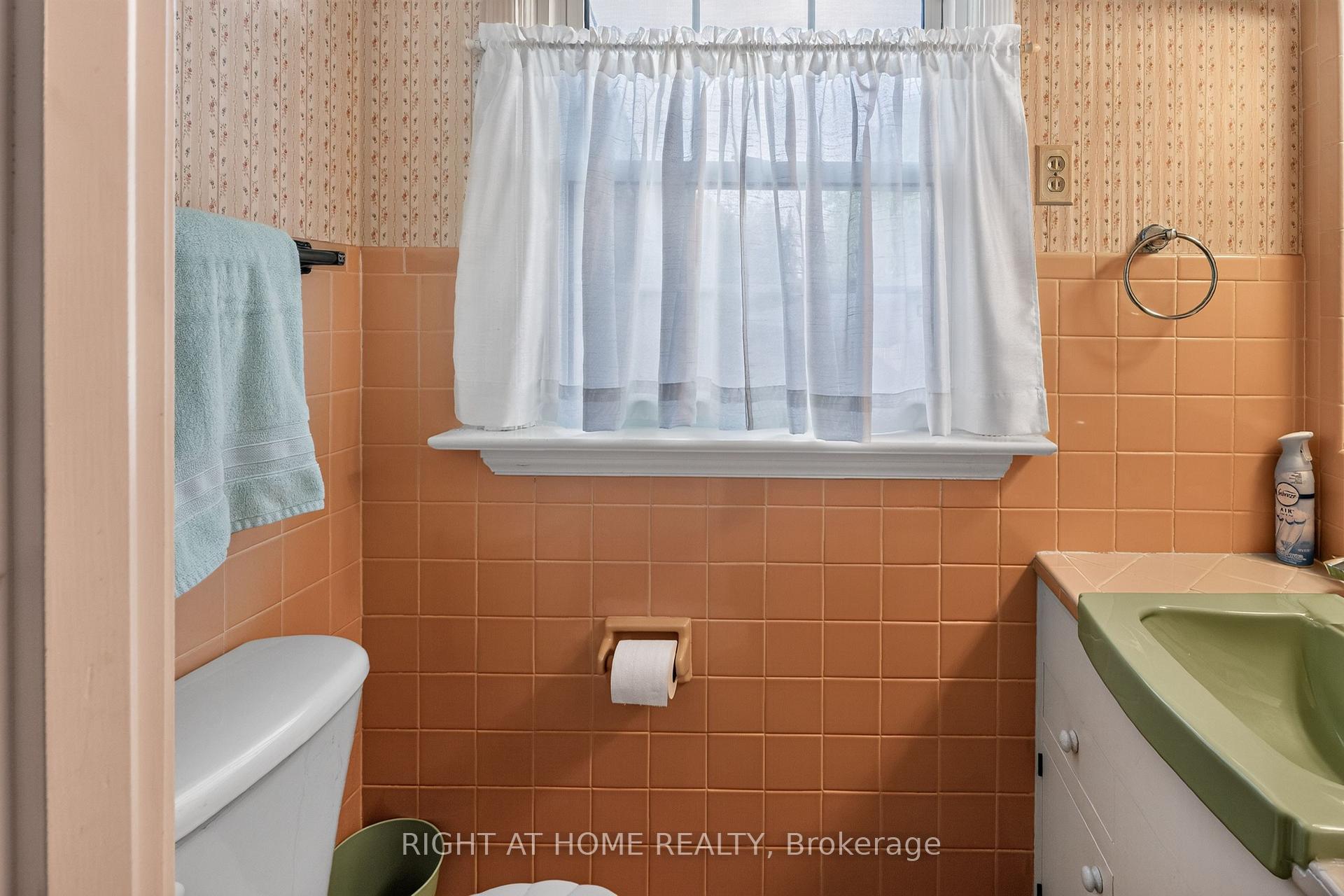 Photo 22 of 335 Sunset Drive, Central Elgin, Rural Central Elgin — HOMEH