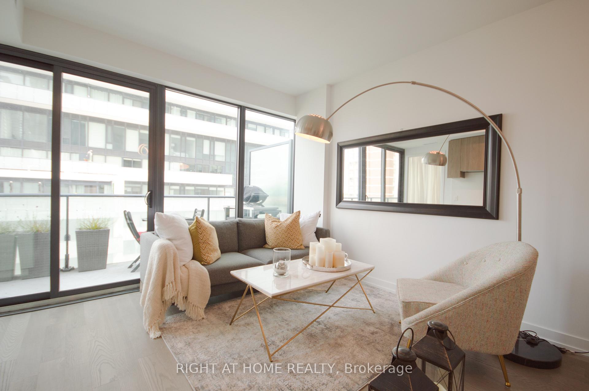 Photo 1 of Unit 709, 161 Roehampton Avenue, Toronto, Mount Pleasant West — HOMEH