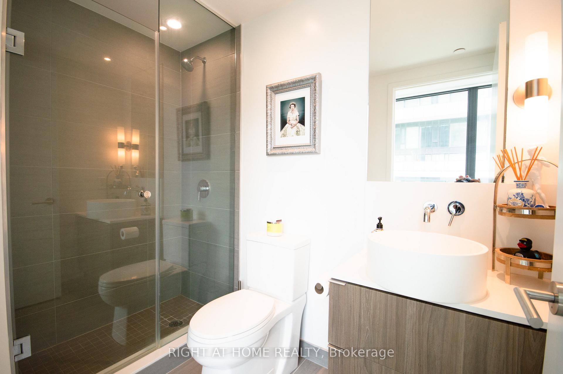 Photo 8 of Unit 709, 161 Roehampton Avenue, Toronto, Mount Pleasant West — HOMEH