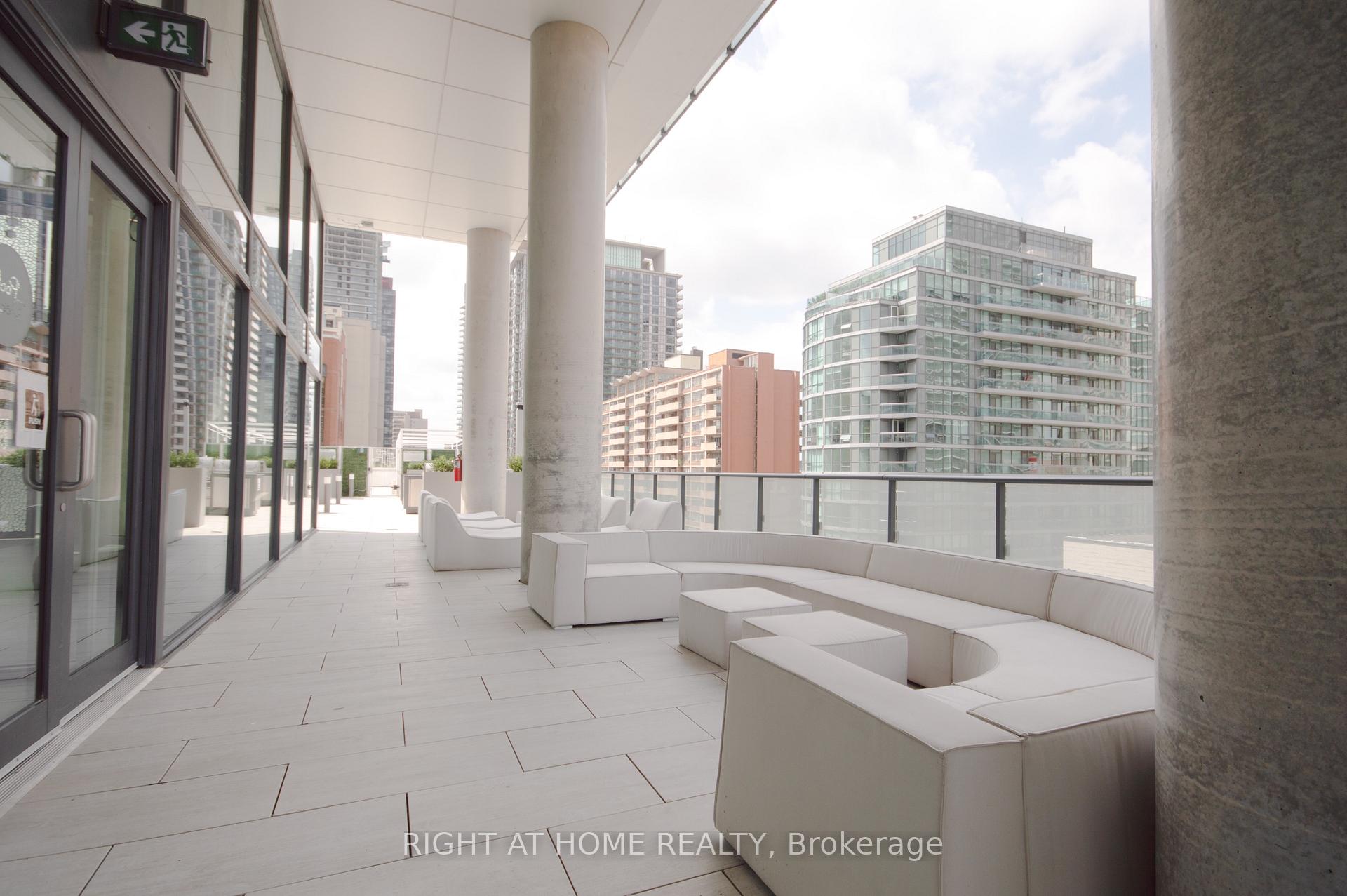 Photo 18 of Unit 709, 161 Roehampton Avenue, Toronto, Mount Pleasant West — HOMEH