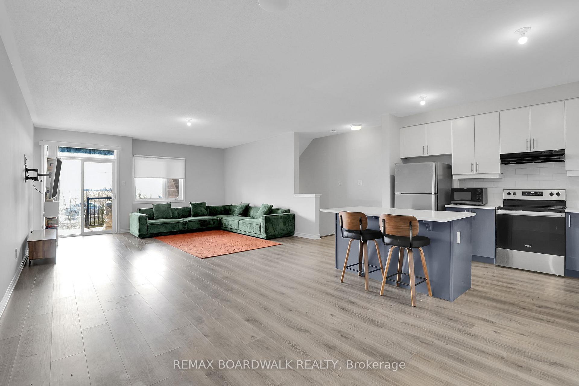 Photo 11 of 306 Pilot Private, Ottawa, Kanata - Emerald Meadows/Trailwest — HOMEH