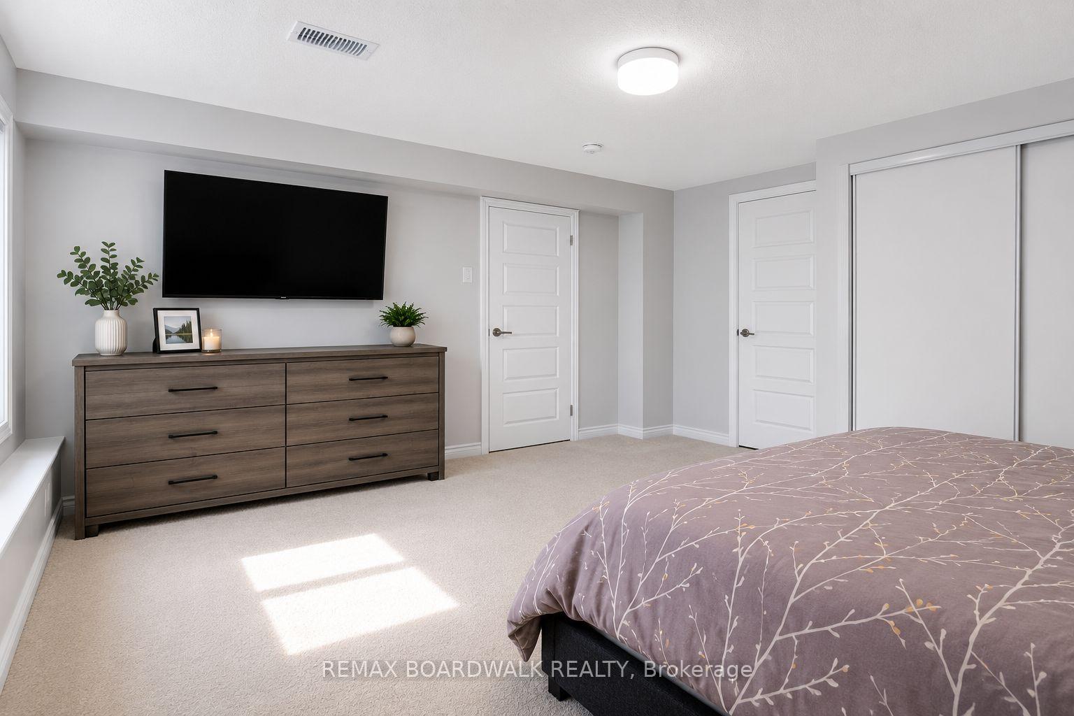 Photo 25 of 306 Pilot Private, Ottawa, Kanata - Emerald Meadows/Trailwest — HOMEH