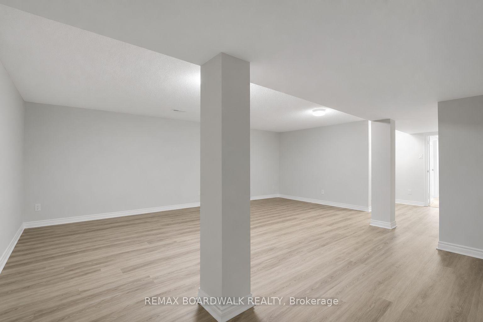 Photo 29 of 306 Pilot Private, Ottawa, Kanata - Emerald Meadows/Trailwest — HOMEH