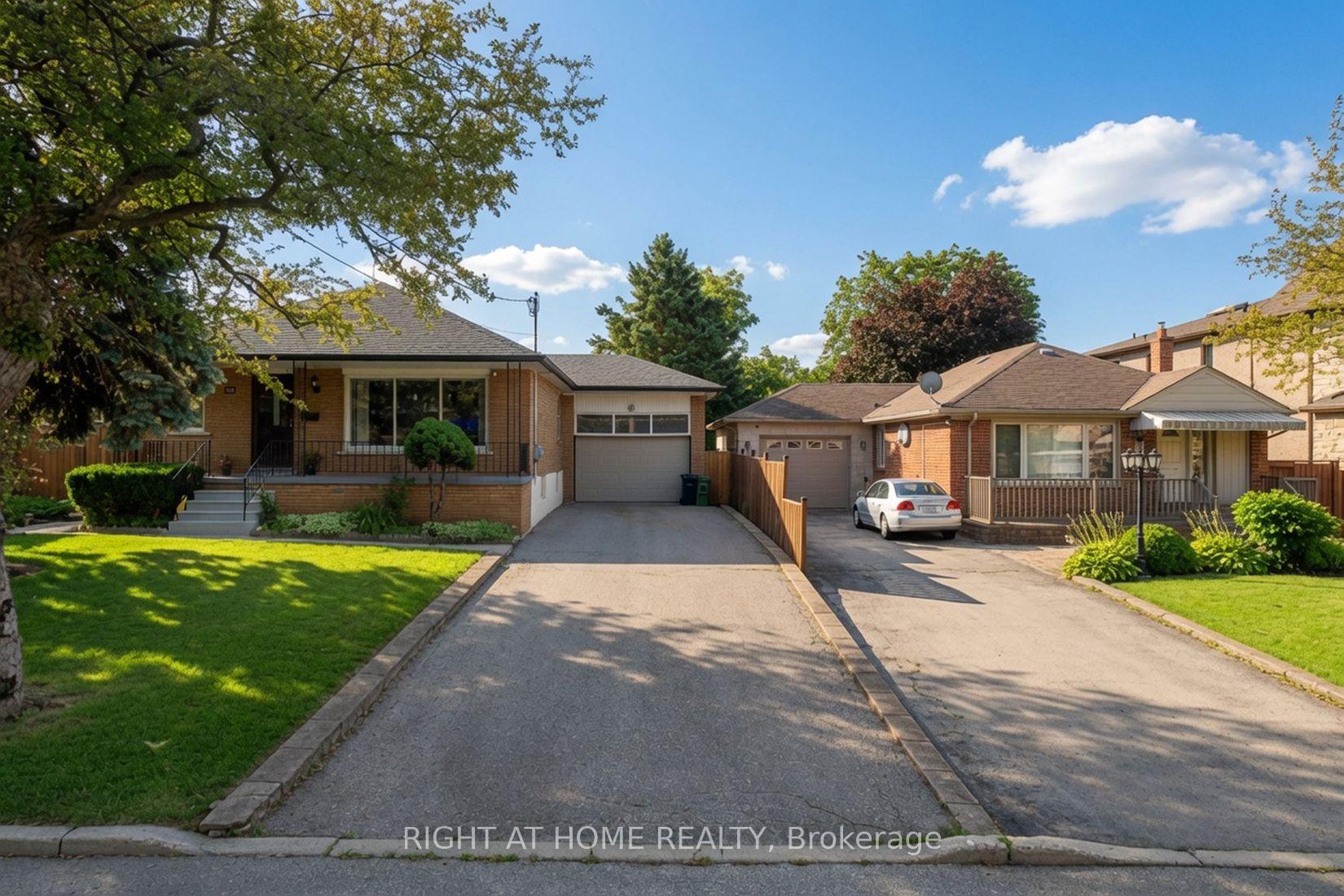 Photo 7 of 37 Garside Crescent, North York, Brookhaven-Amesbury — HOMEH