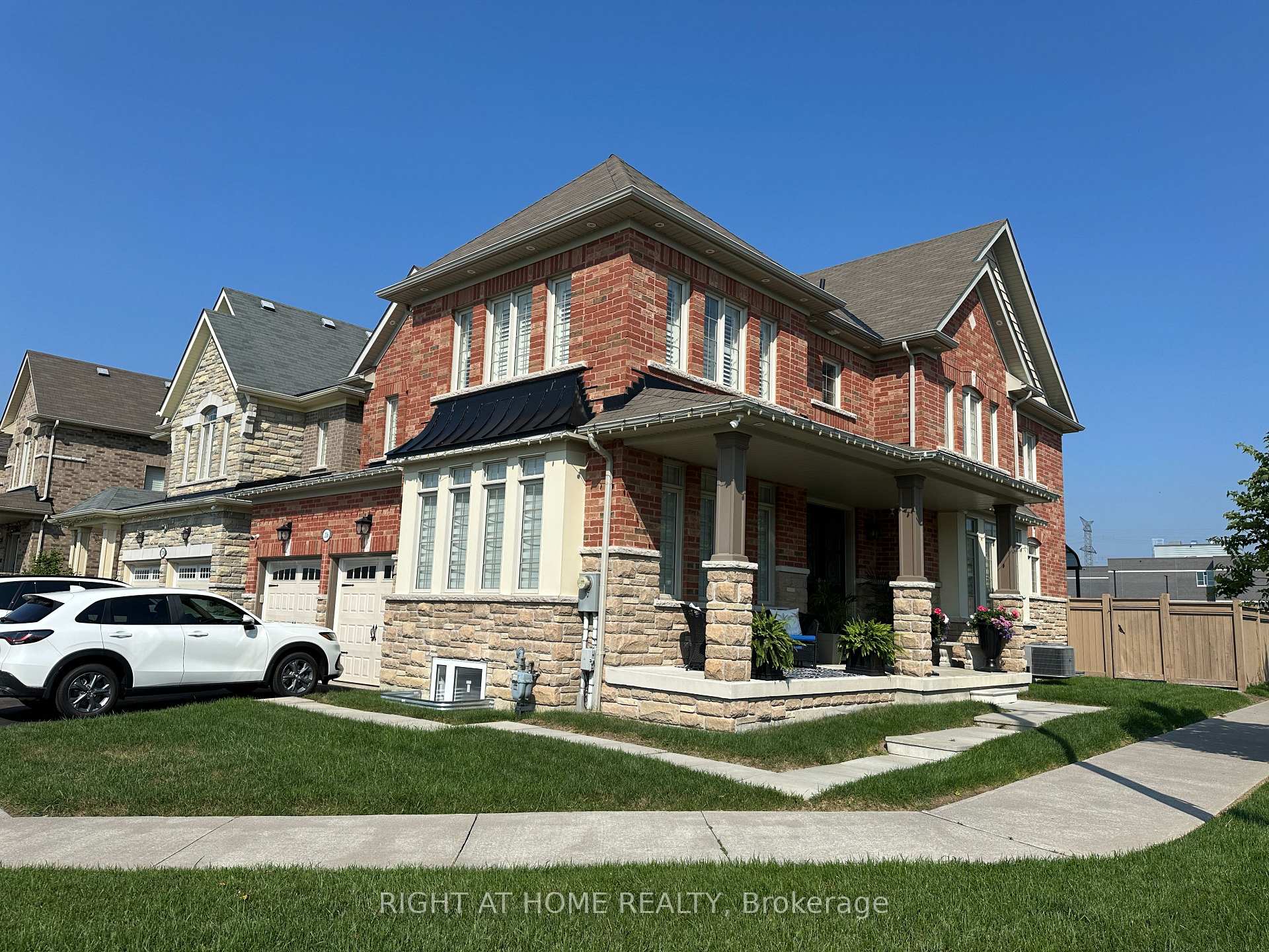 Photo 2 of 116 Hurst Drive, Ajax, Northwest Ajax — HOMEH