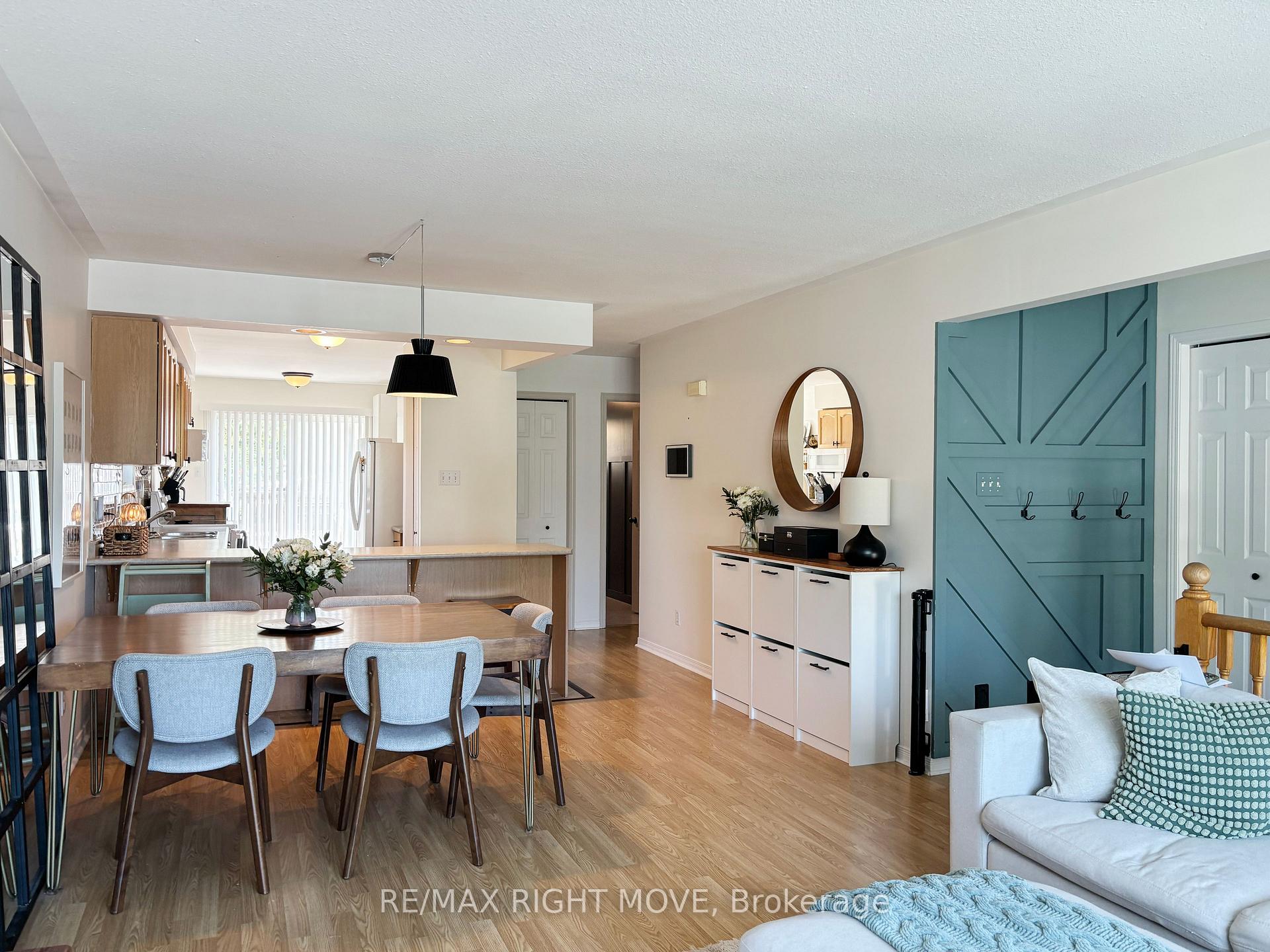 Photo 6 of 69 Calverley Street, Orillia — HOMEH