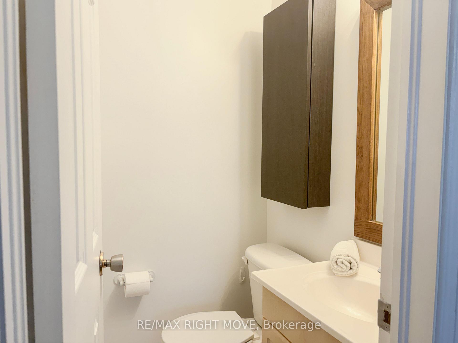 Photo 12 of 69 Calverley Street, Orillia — HOMEH