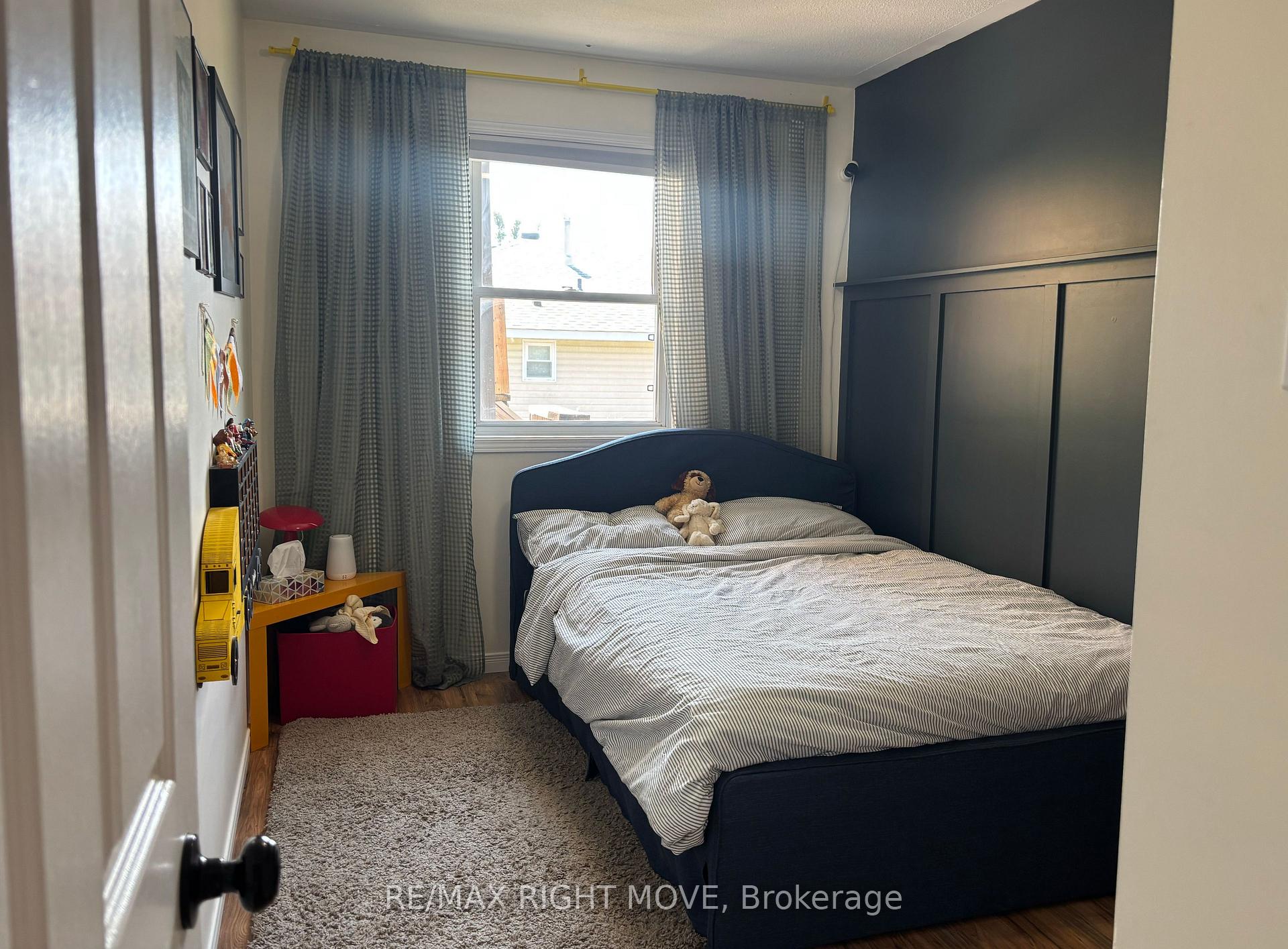 Photo 14 of 69 Calverley Street, Orillia — HOMEH