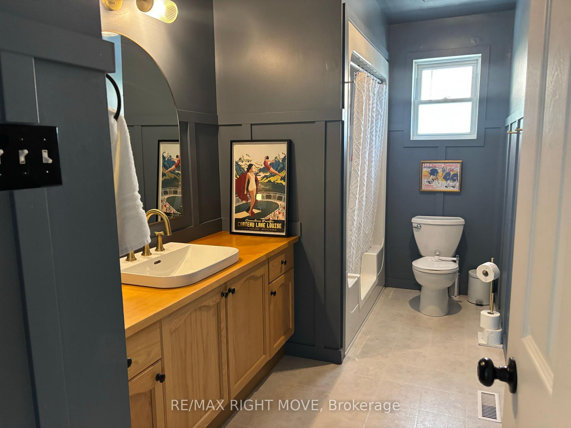 Photo 16 of 69 Calverley Street, Orillia — HOMEH