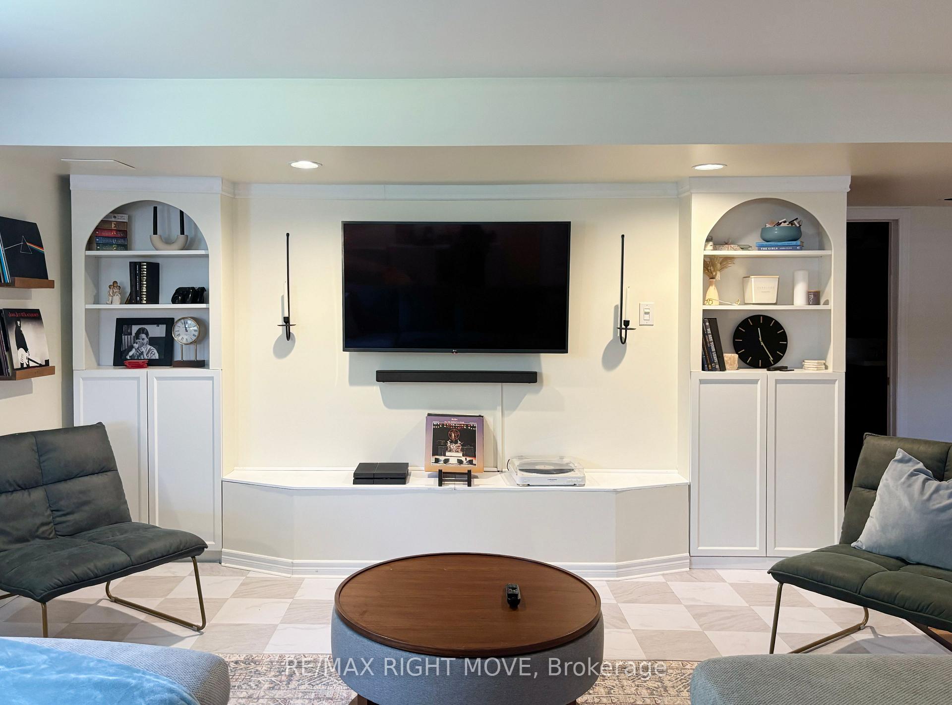 Photo 19 of 69 Calverley Street, Orillia — HOMEH