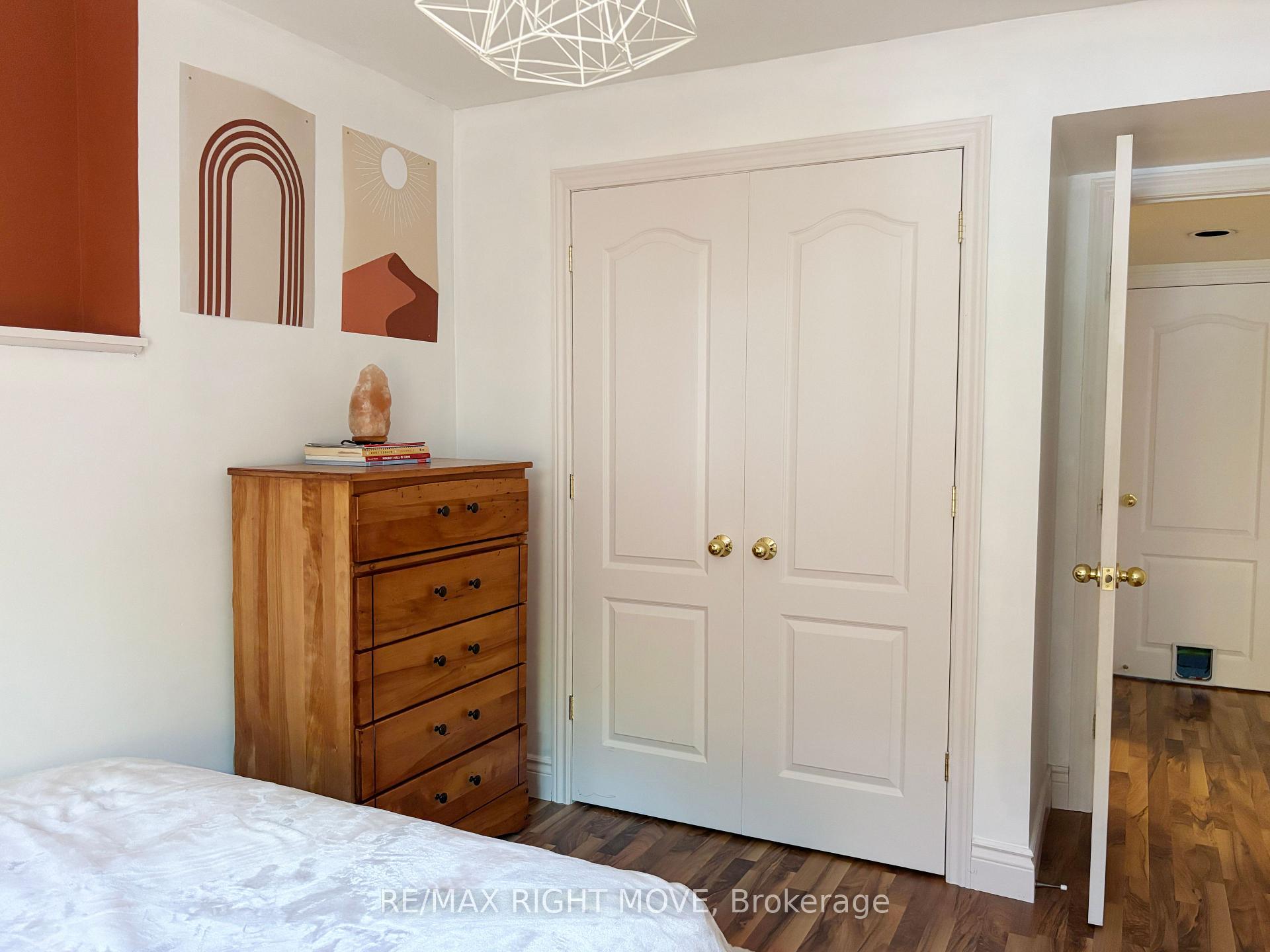 Photo 24 of 69 Calverley Street, Orillia — HOMEH