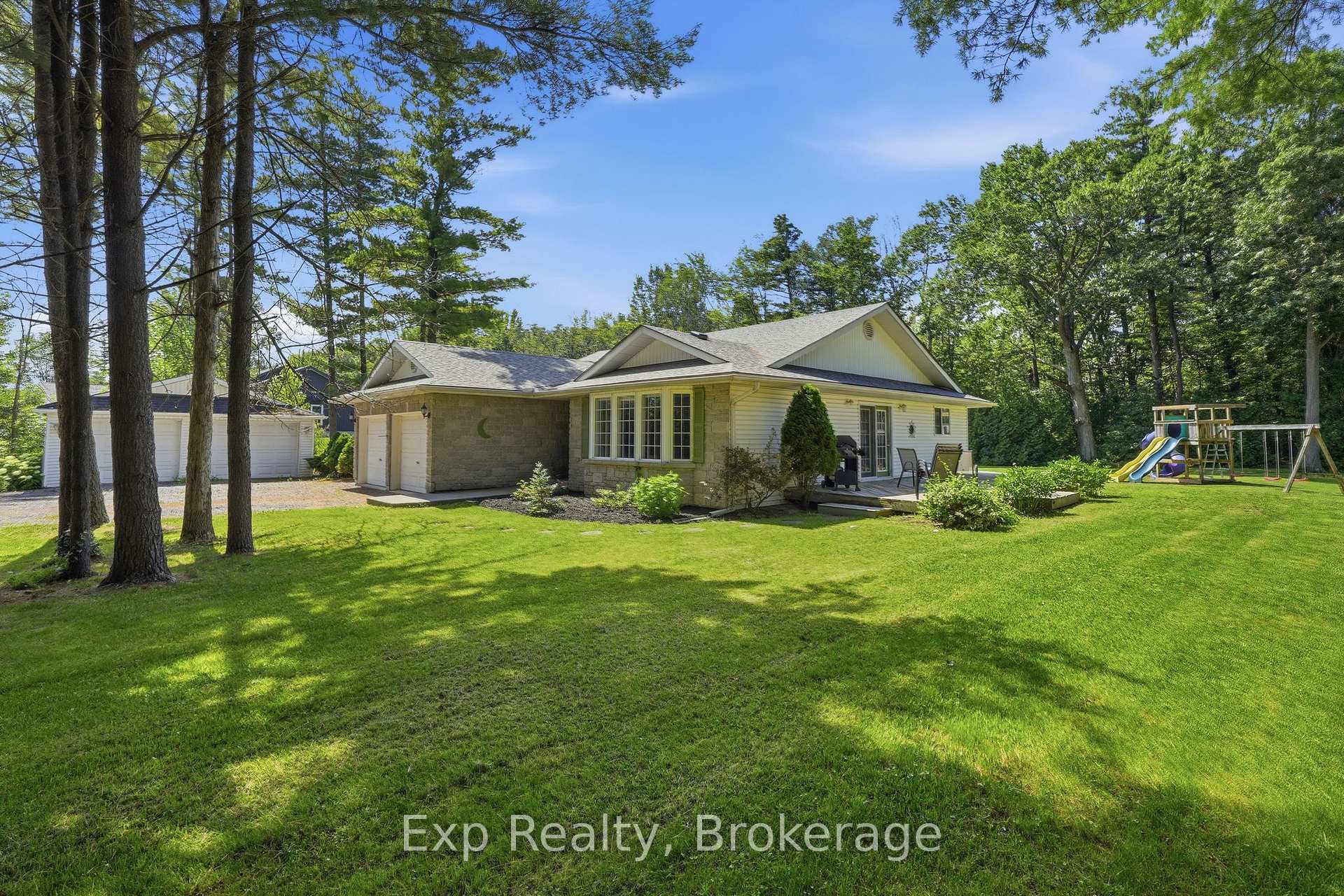 Photo 2 of 21627 Loyalist Parkway, Prince Edward County, Ameliasburg Ward — HOMEH
