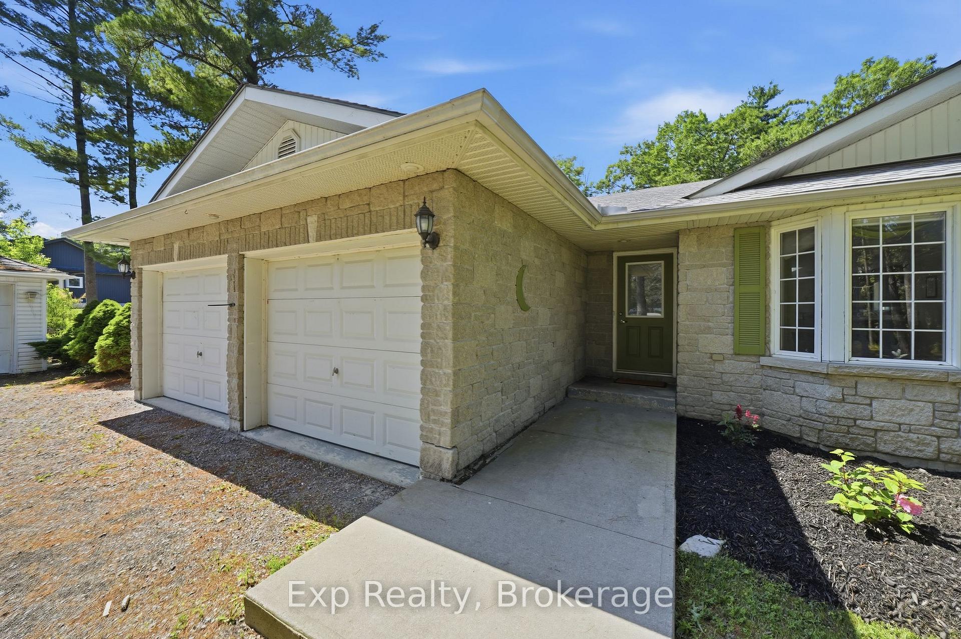 Photo 4 of 21627 Loyalist Parkway, Prince Edward County, Ameliasburg Ward — HOMEH