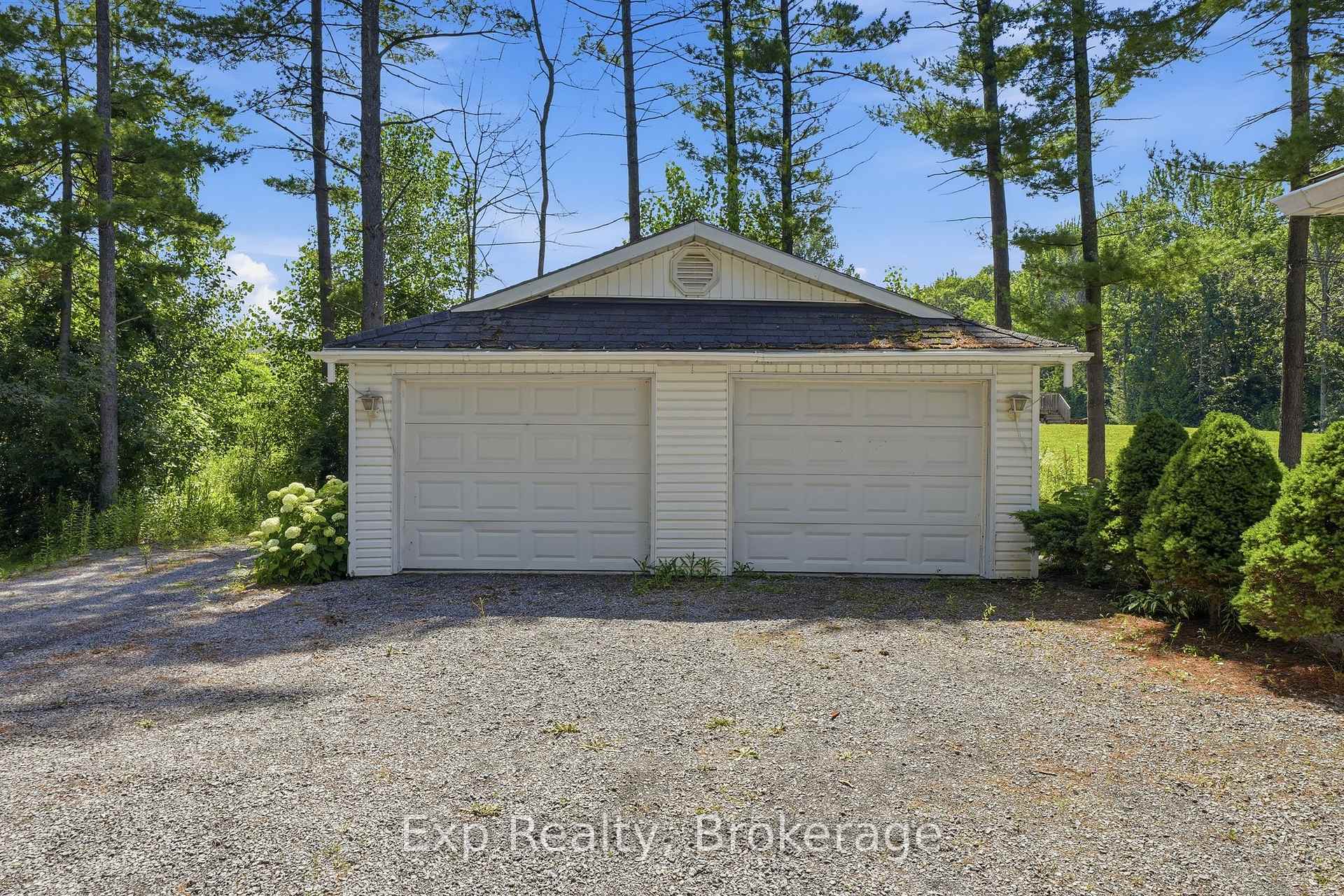 Photo 5 of 21627 Loyalist Parkway, Prince Edward County, Ameliasburg Ward — HOMEH