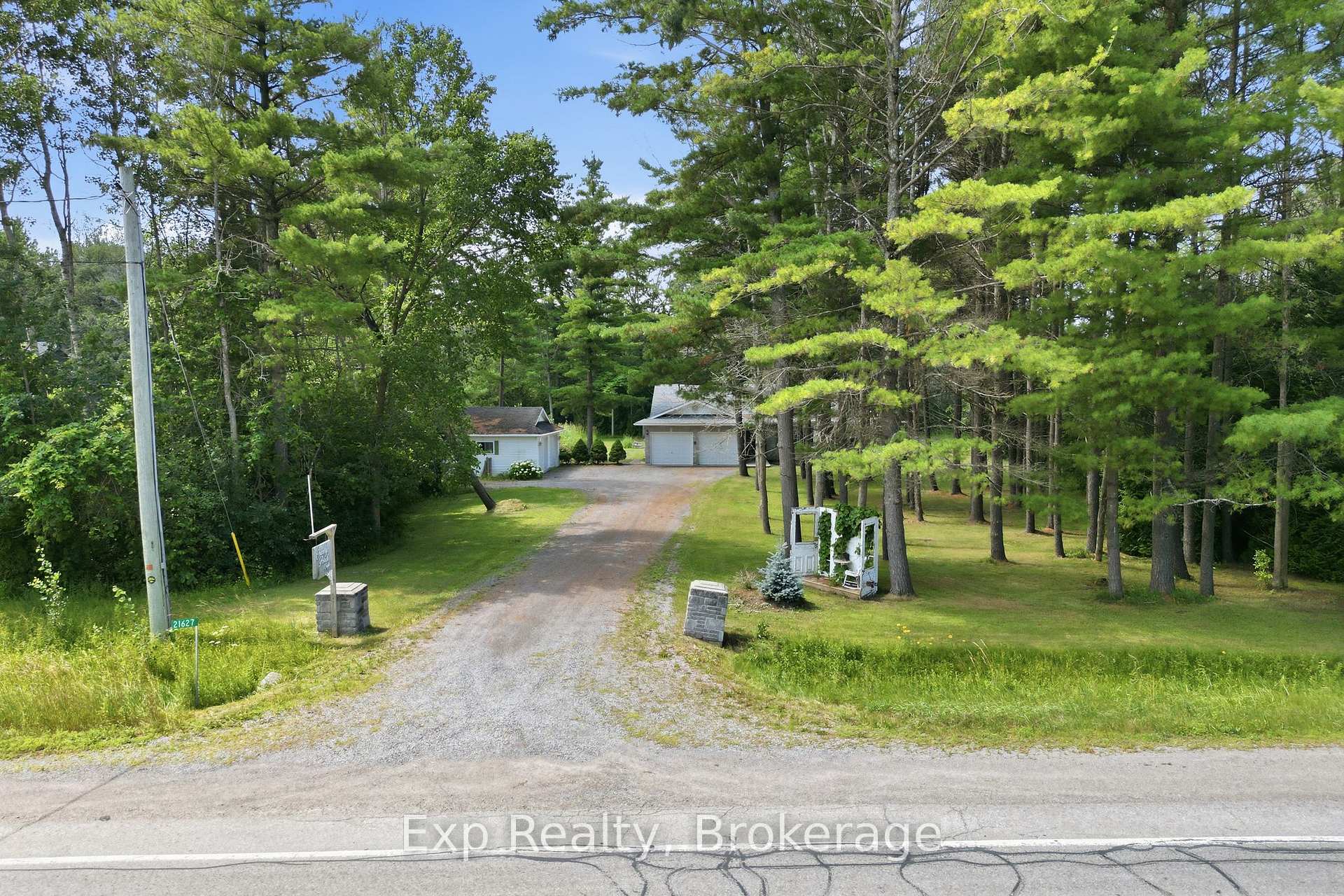 Photo 6 of 21627 Loyalist Parkway, Prince Edward County, Ameliasburg Ward — HOMEH