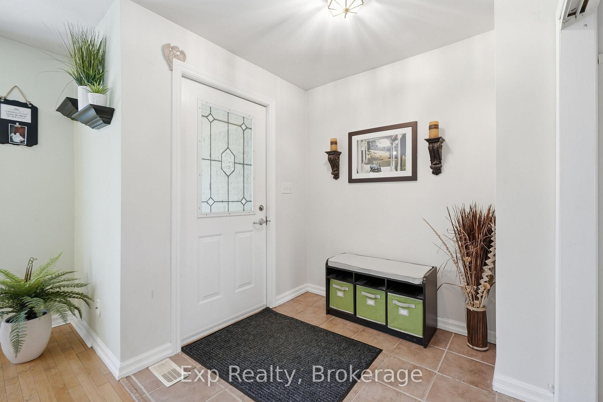 Photo 8 of 21627 Loyalist Parkway, Prince Edward County, Ameliasburg Ward — HOMEH