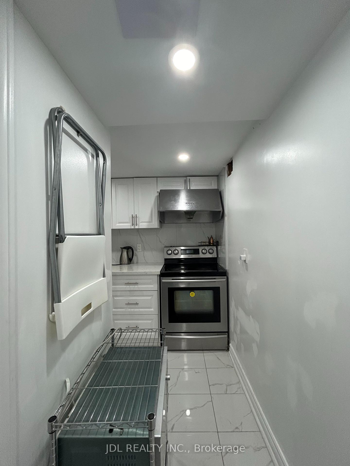 Photo 16 of Unit Bsmt, 19 Glengrove Ave, Toronto, Lawrence Park South — HOMEH