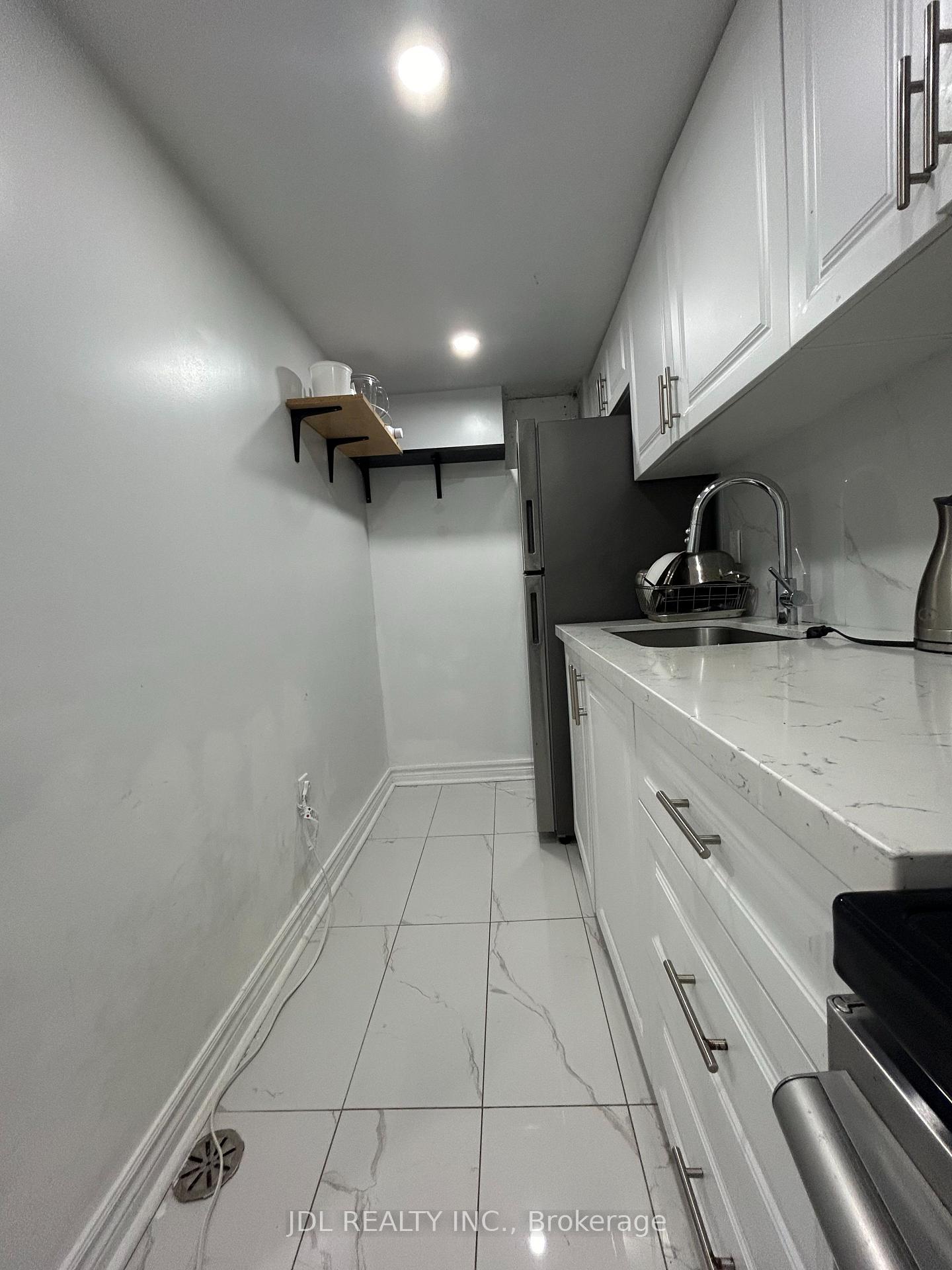Photo 18 of Unit Bsmt, 19 Glengrove Ave, Toronto, Lawrence Park South — HOMEH