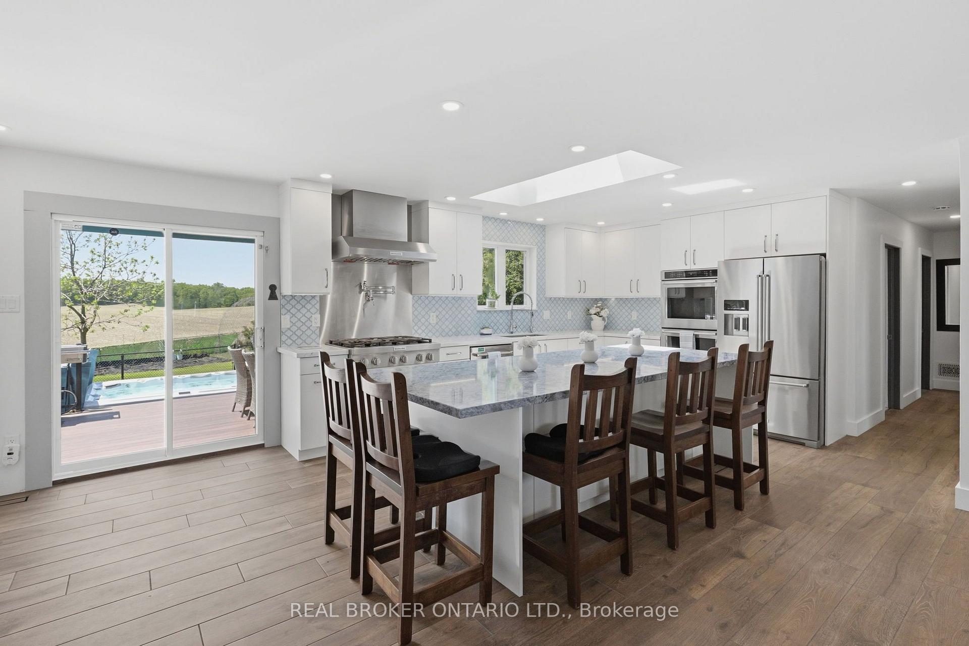 Photo 10 of 6022 Trafalgar Road, Erin, Rural Erin — HOMEH