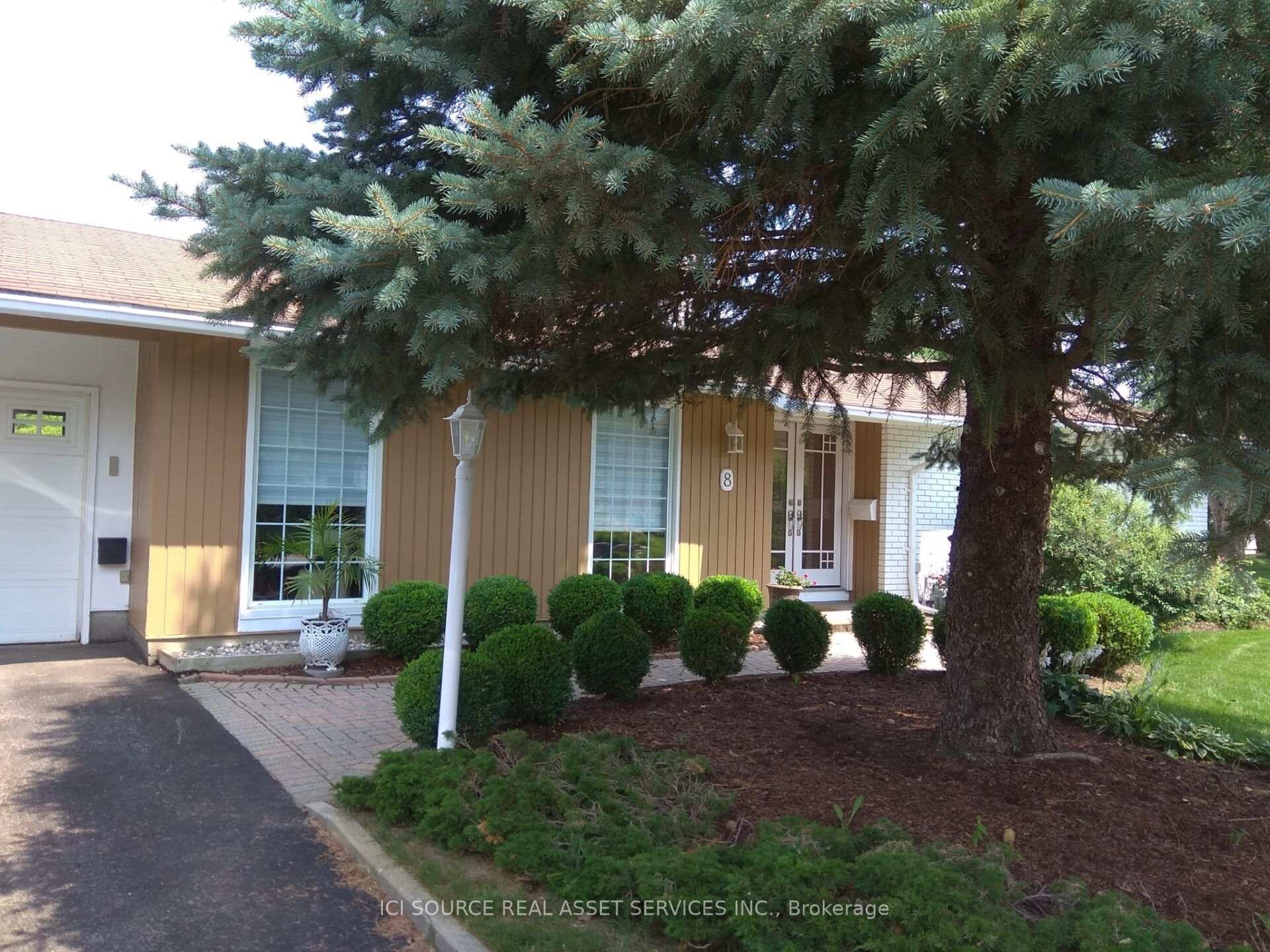 Photo 1 of 8 Birchview Road, Ottawa, Meadowlands/St. Claire Gardens — HOMEH