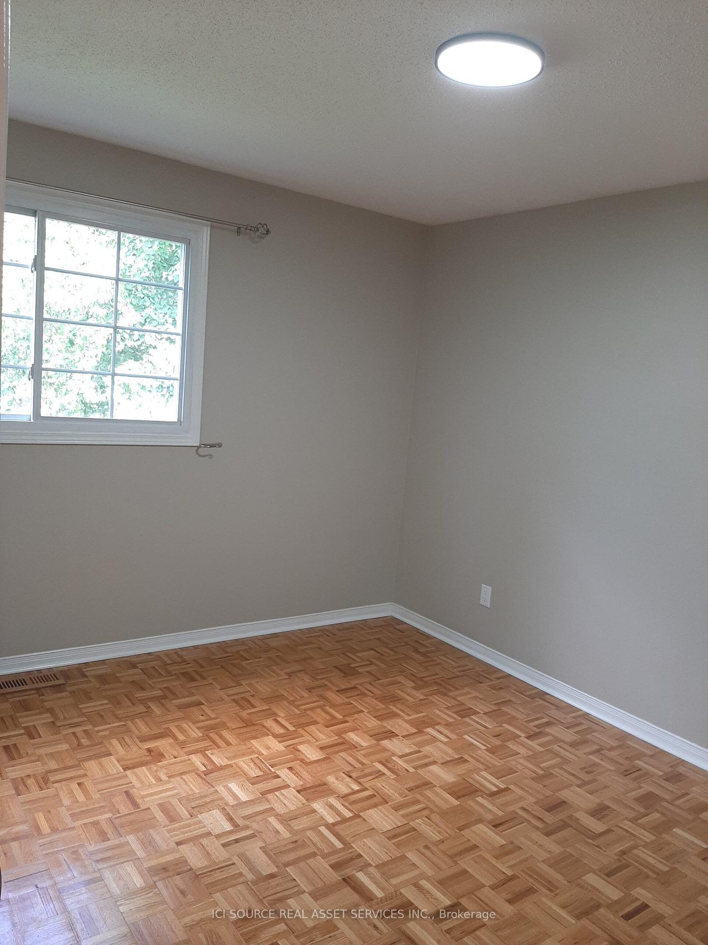 Photo 7 of 8 Birchview Road, Ottawa, Meadowlands/St. Claire Gardens — HOMEH