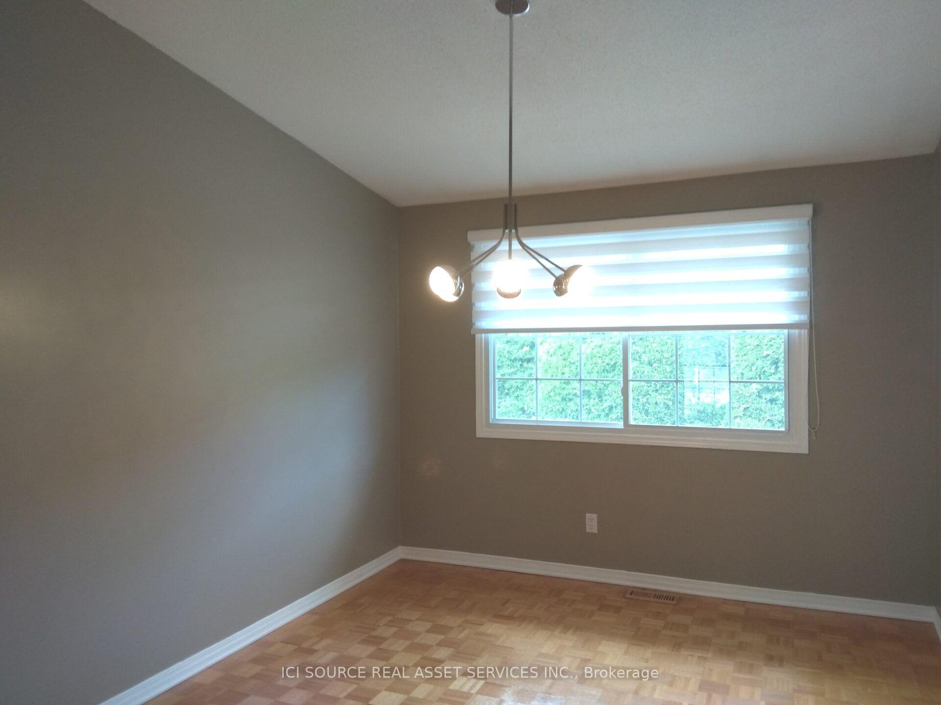 Photo 10 of 8 Birchview Road, Ottawa, Meadowlands/St. Claire Gardens — HOMEH