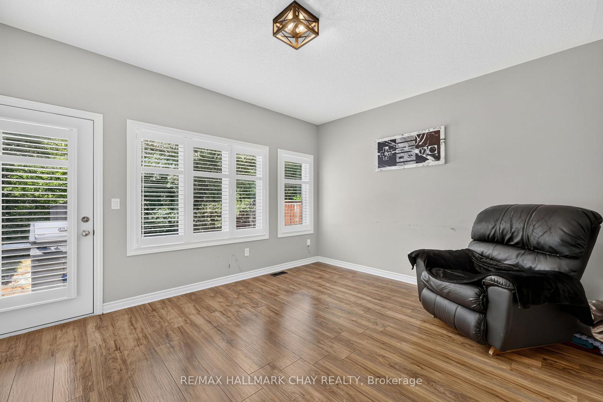 Photo 10 of 72 Decarolis Crescent, Essa, Angus — HOMEH