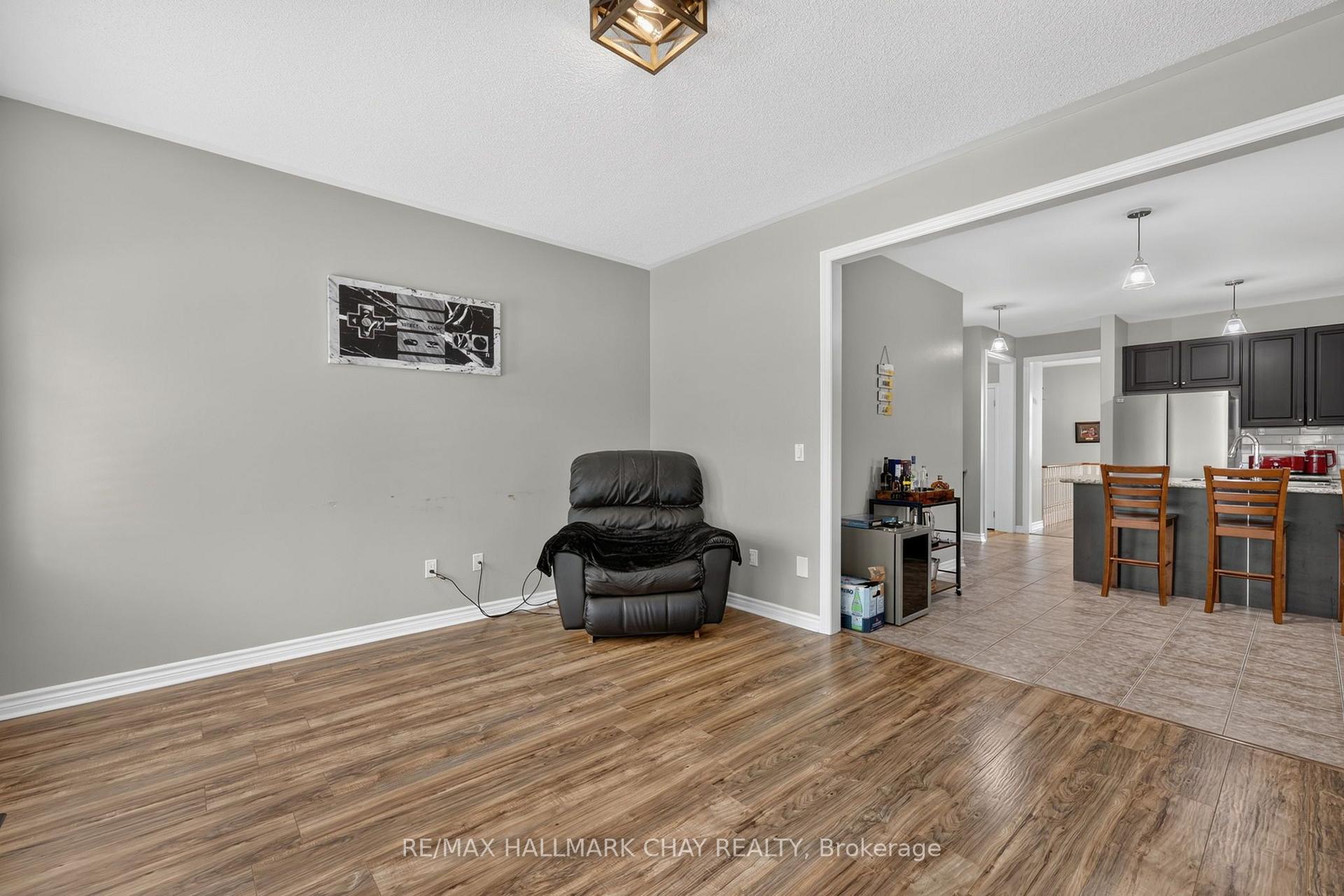 Photo 15 of 72 Decarolis Crescent, Essa, Angus — HOMEH