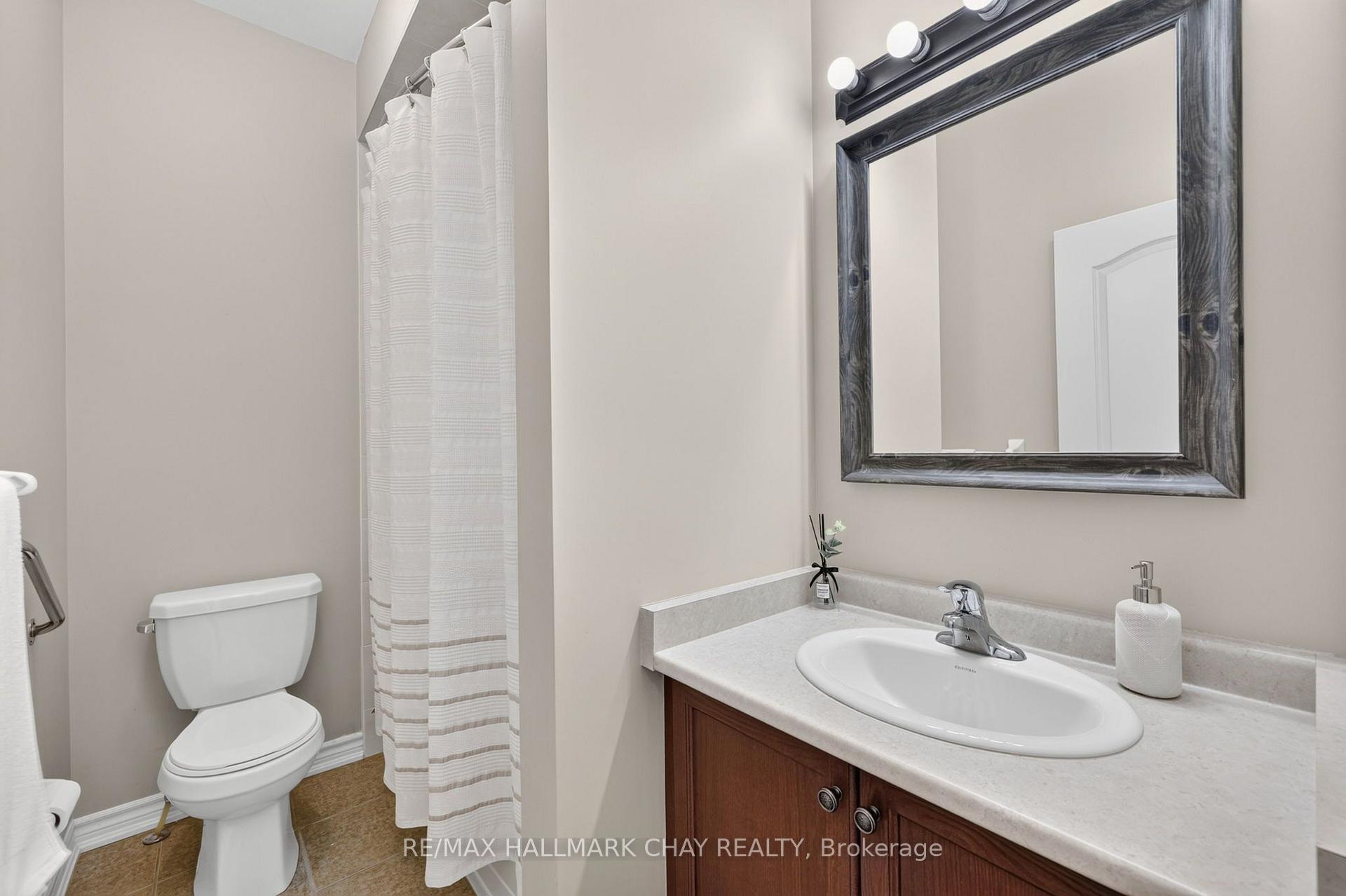 Photo 20 of 72 Decarolis Crescent, Essa, Angus — HOMEH