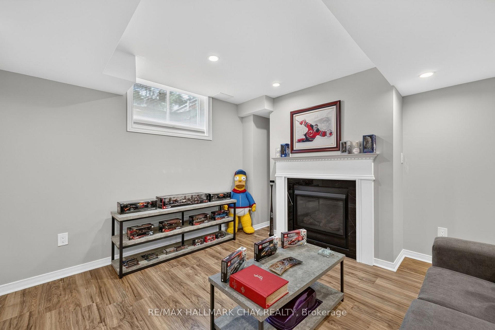 Photo 24 of 72 Decarolis Crescent, Essa, Angus — HOMEH