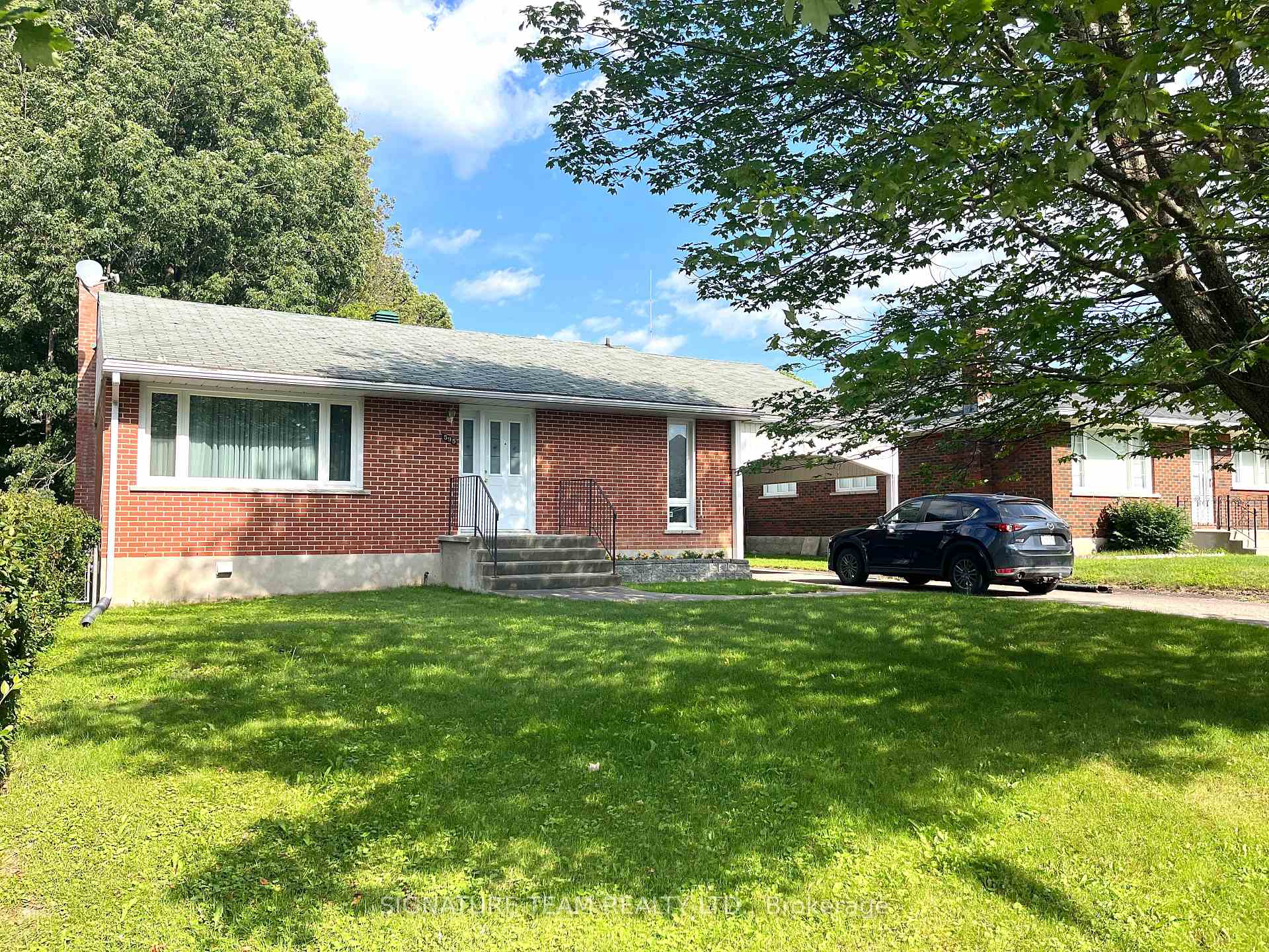 Photo 1 of 595 Cecelia Street, Pembroke, Pembroke — HOMEH