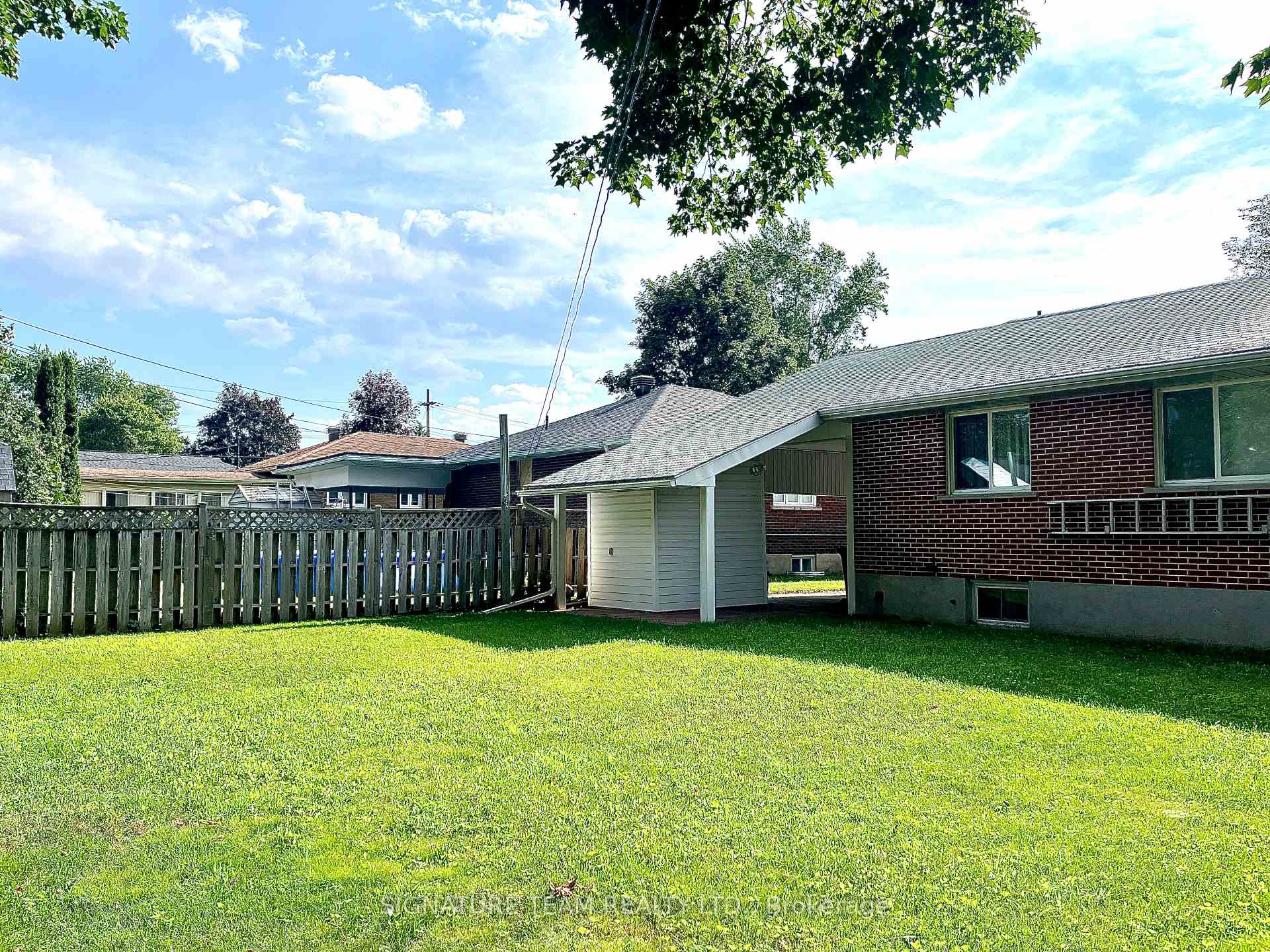Photo 4 of 595 Cecelia Street, Pembroke, Pembroke — HOMEH