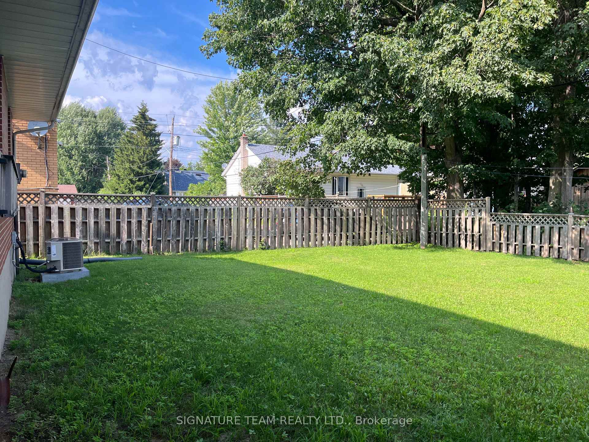 Photo 5 of 595 Cecelia Street, Pembroke, Pembroke — HOMEH