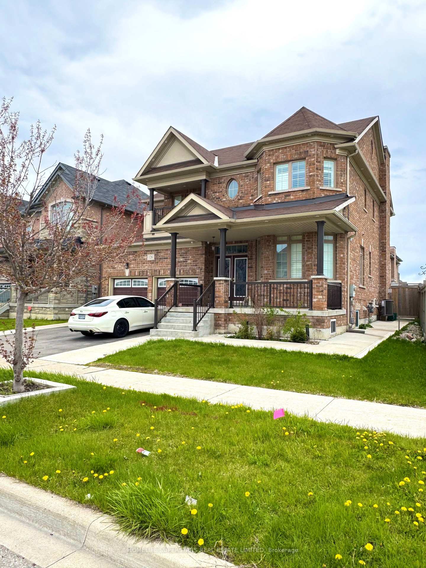 Photo 2 of 126 Martin Byrne Drive, Brampton, Toronto Gore Rural Estate — HOMEH